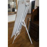 Artist's easel in white