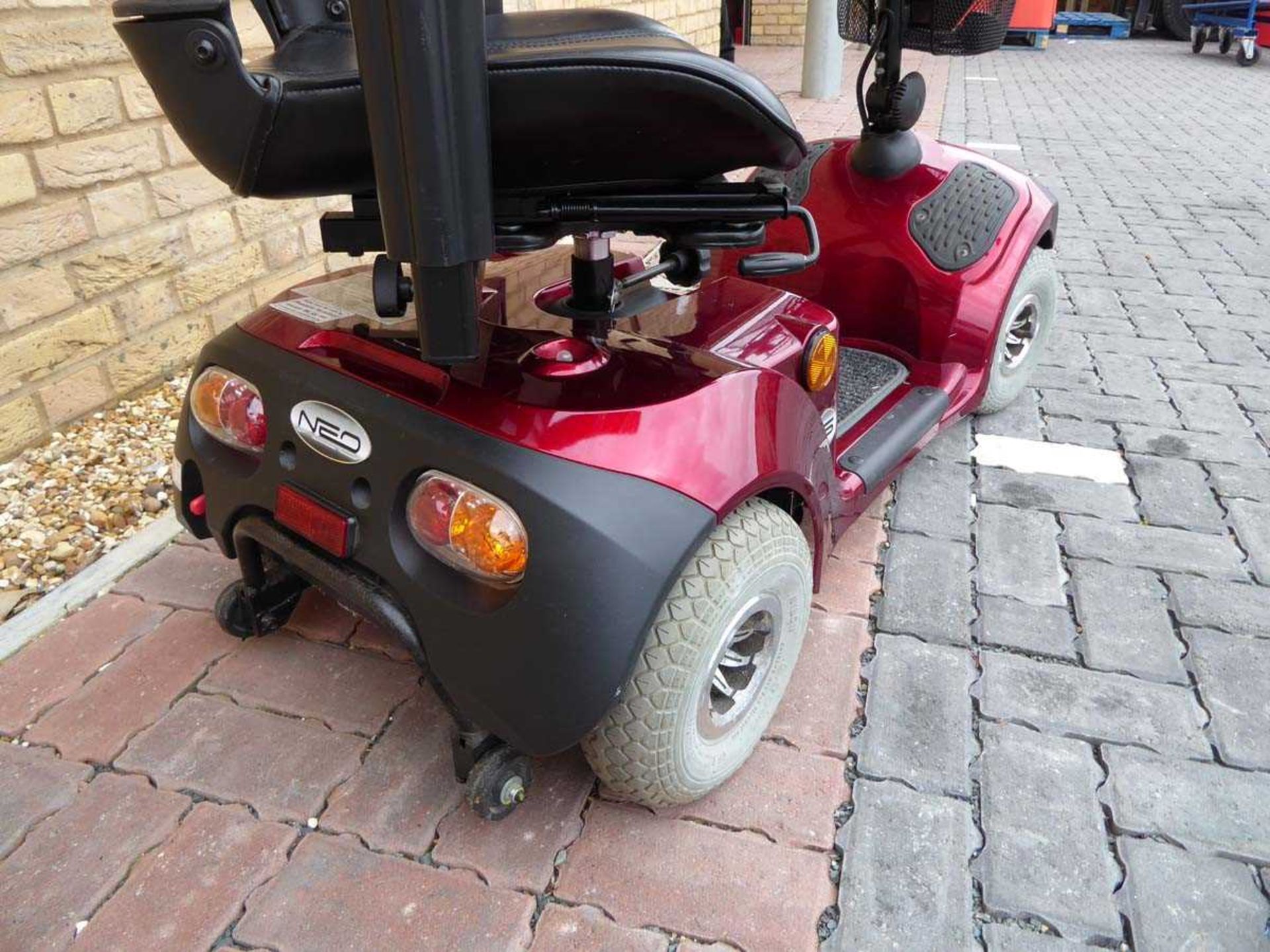Mercury Neo 4 wheel mobility scooter with key and charger - Bild 5 aus 7