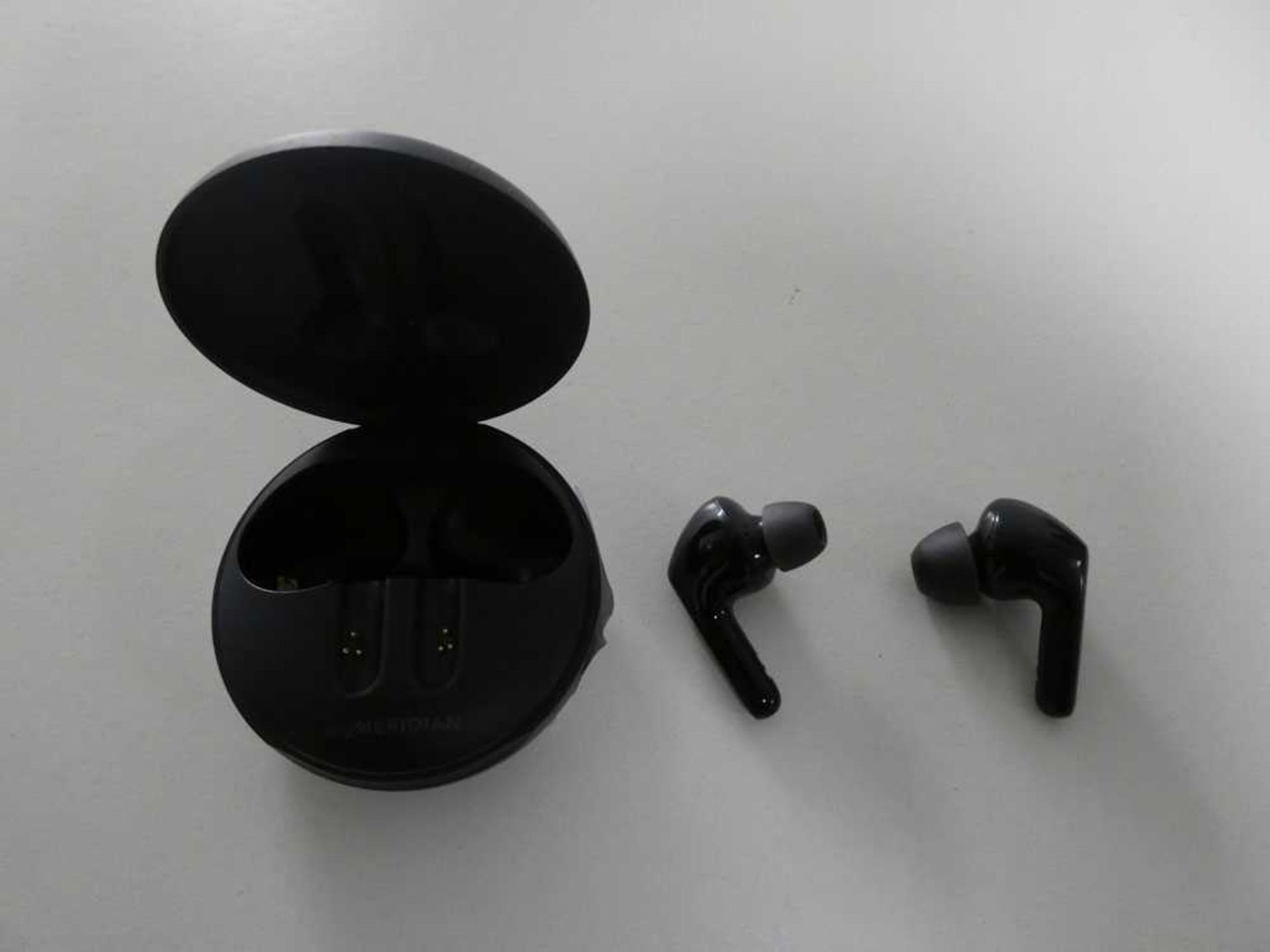 +VAT LG Tone Free noise cancelling earbuds with charging case, model TONE-UFP5