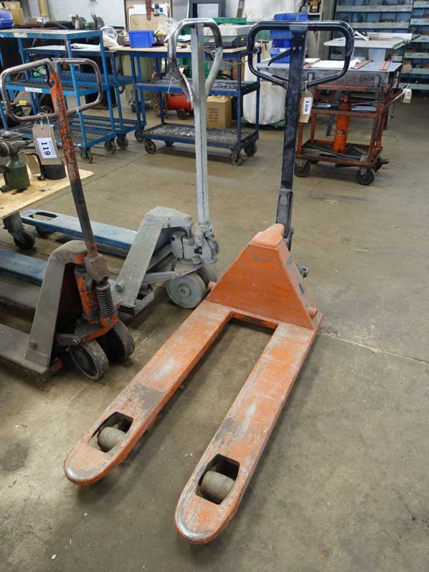 +VAT Larger orange pallet truck