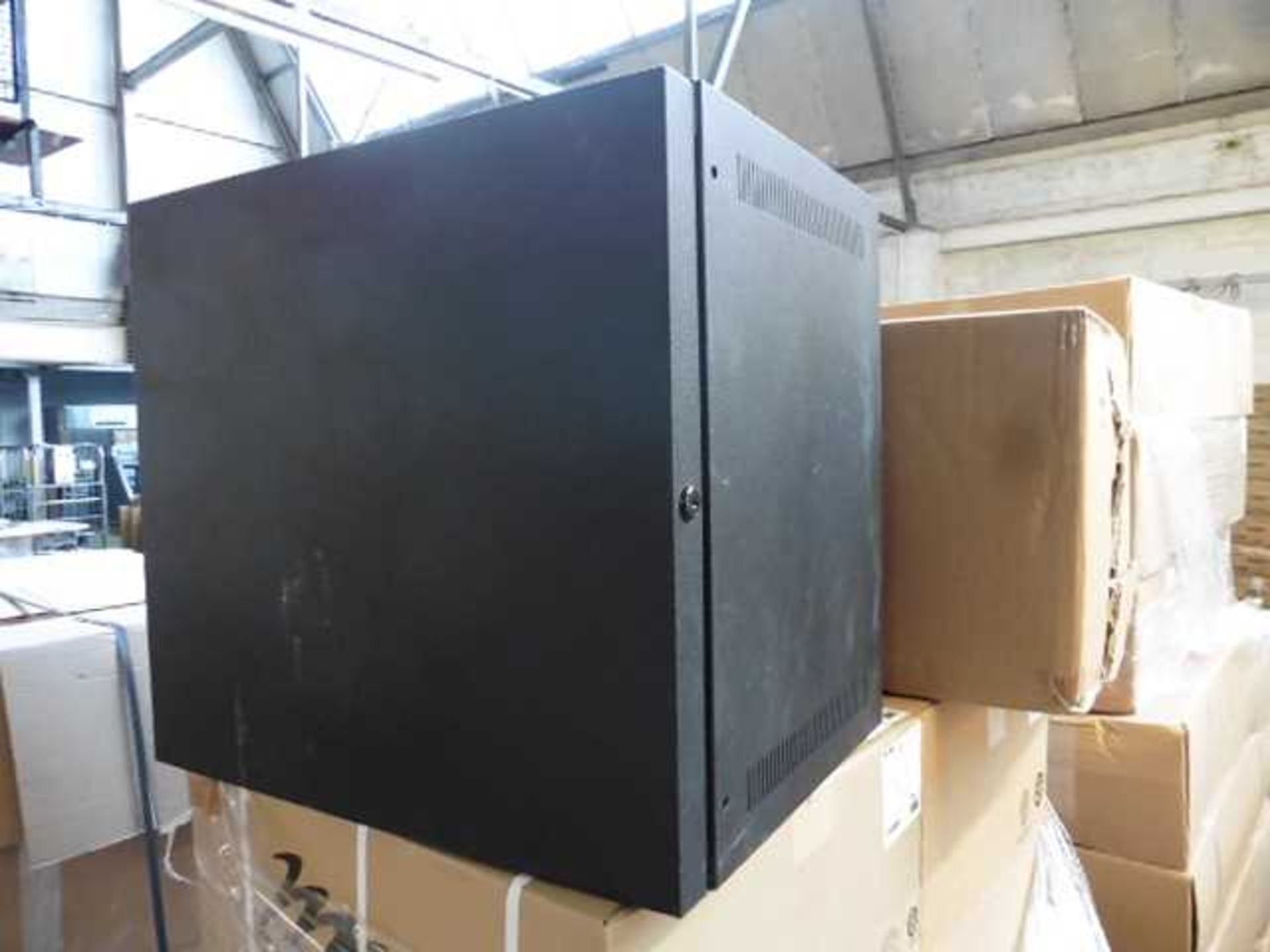 +VAT Pallet with 6 assorted cabinets including 2 Penn Elcom rack wall mount 12 U600 and 2 mid - Image 3 of 5