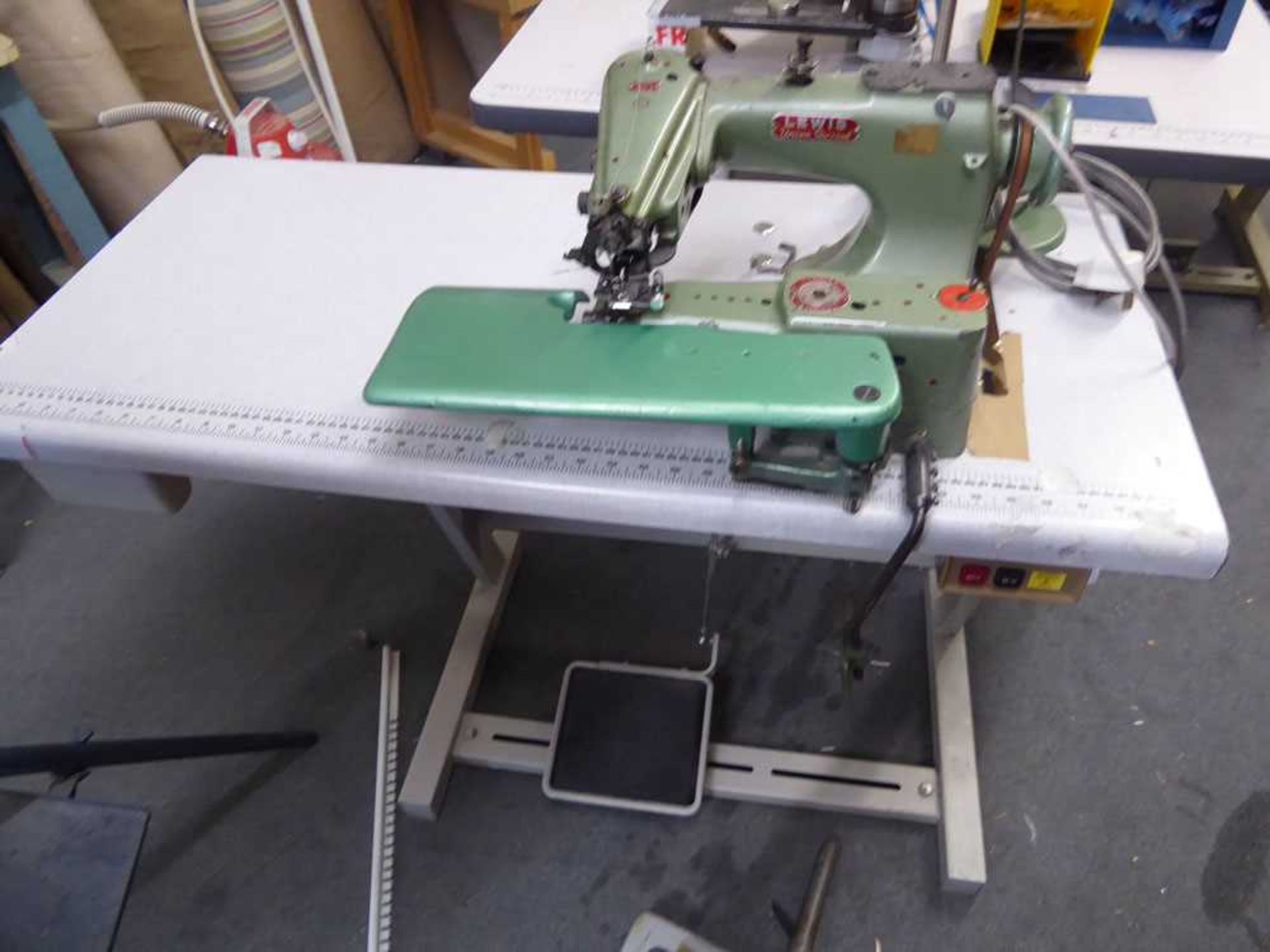 +VAT Lewis Union Special model: 150/2 blind hemmer/felling industrial sewing machine - single