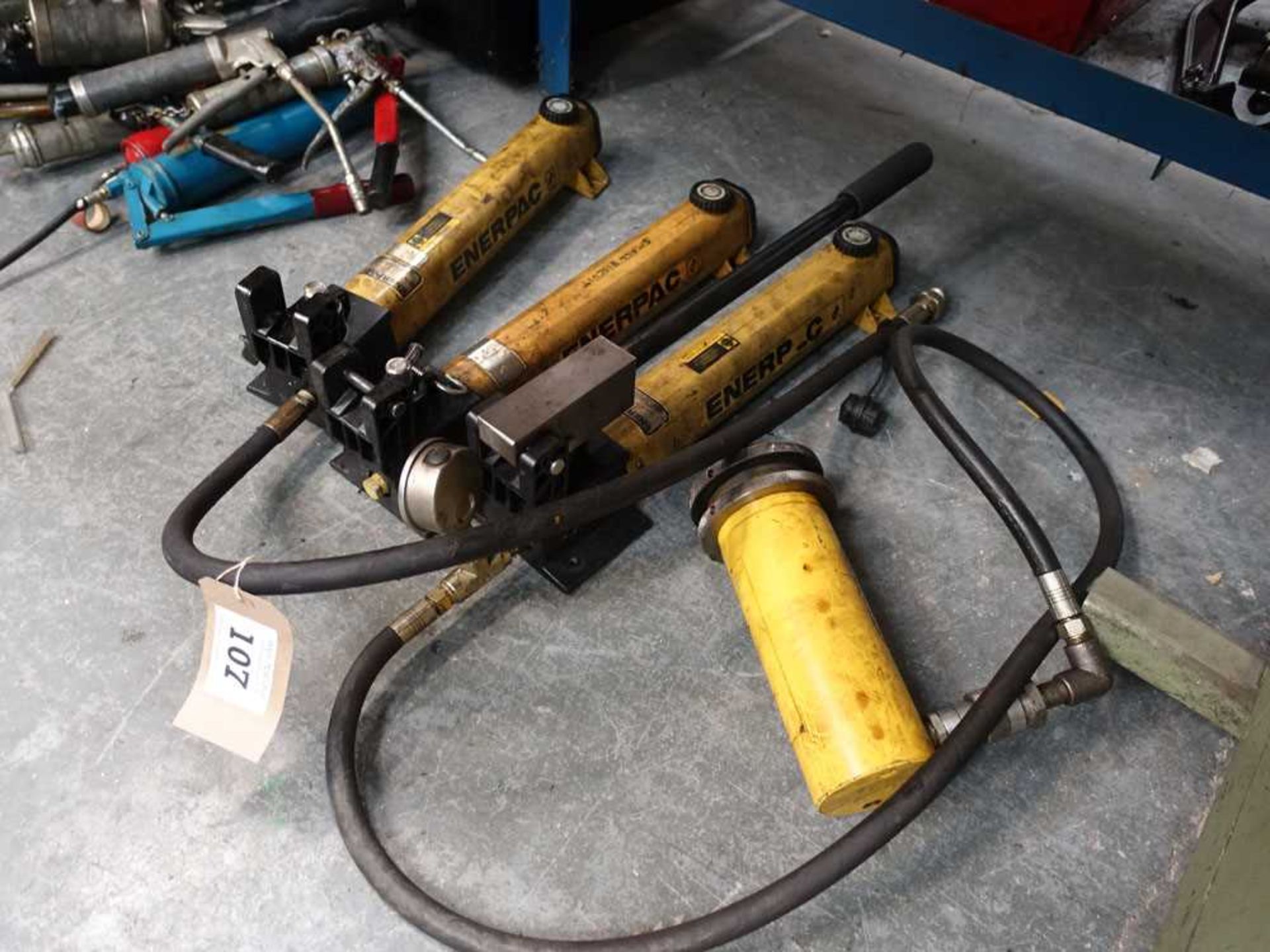 3 Enerpac hydraulic hand operated units plus one other - Image 2 of 2