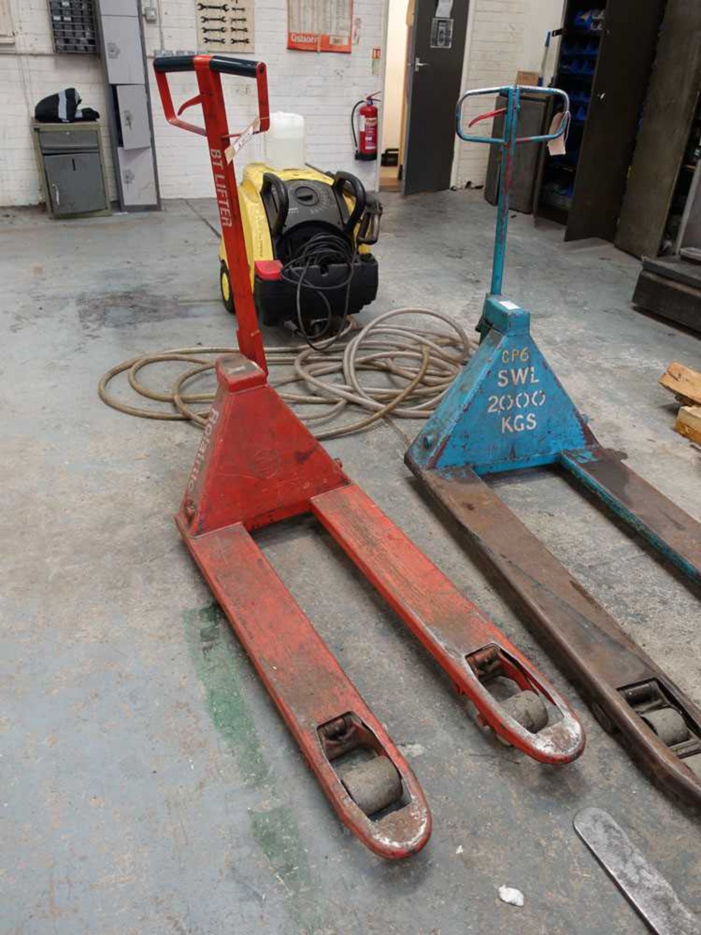 Red BT Lifter Rolatruc pallet truck - Image 2 of 2