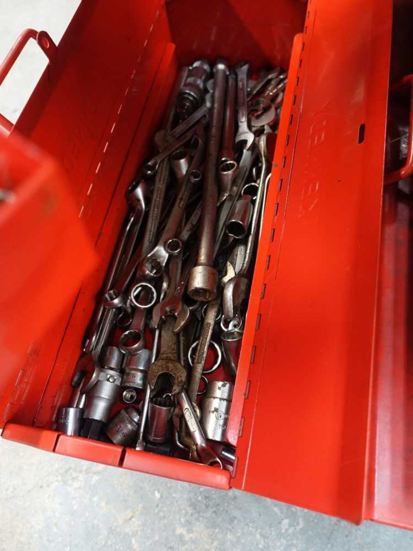 2 red Kennedy toolboxes with contents of tooling - Image 4 of 5