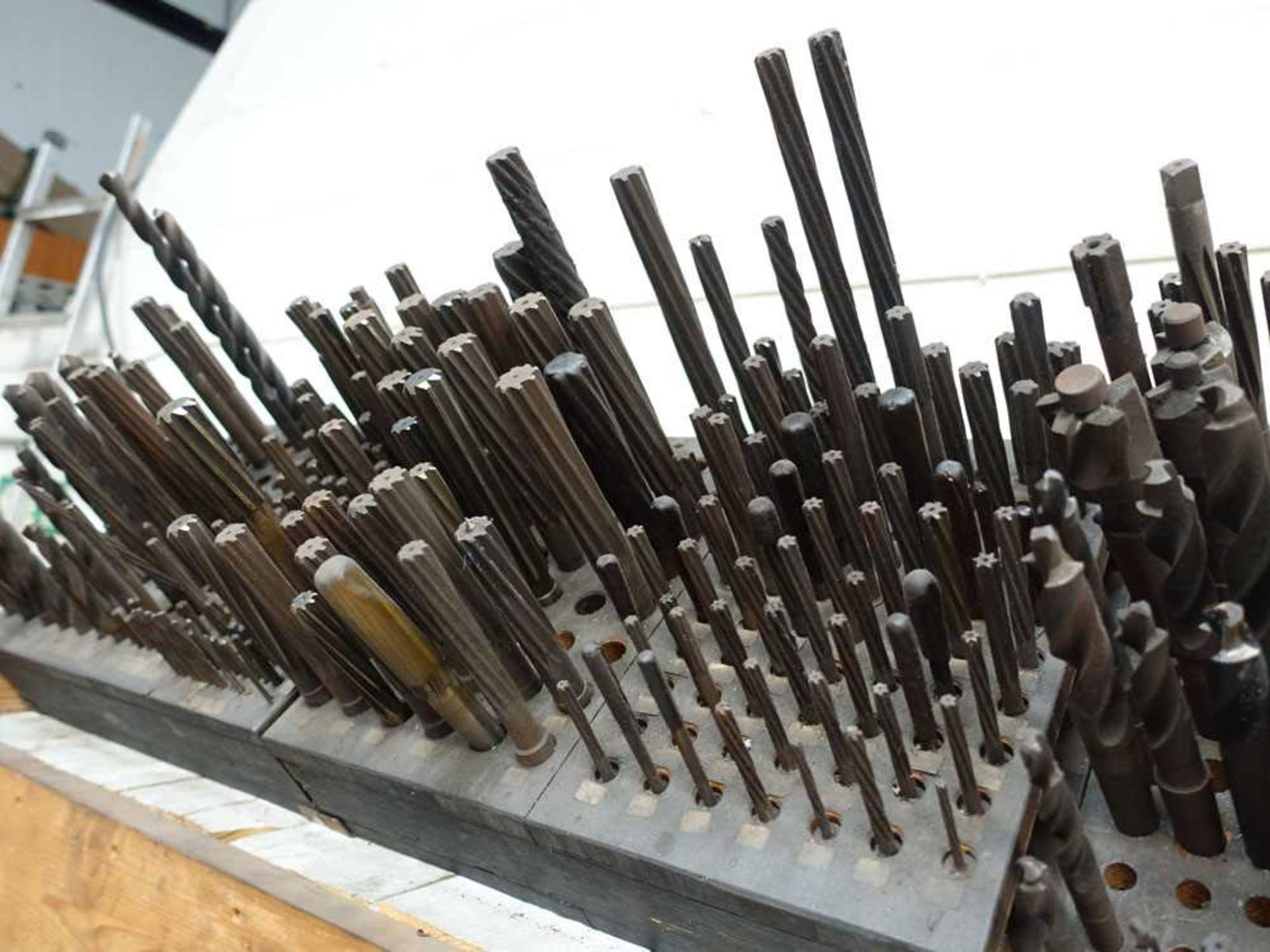 Welded steel rack containing heavy duty taper shank and other drills, reamers etc - Image 3 of 5