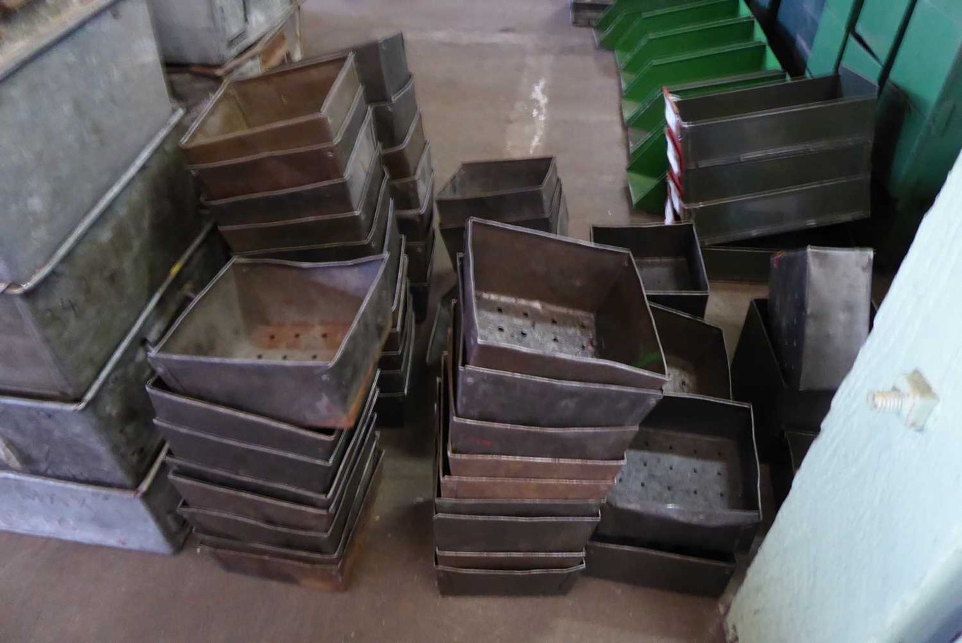 +VAT Large quantity of galvanised tote trays and other similar metal containers - Image 5 of 5