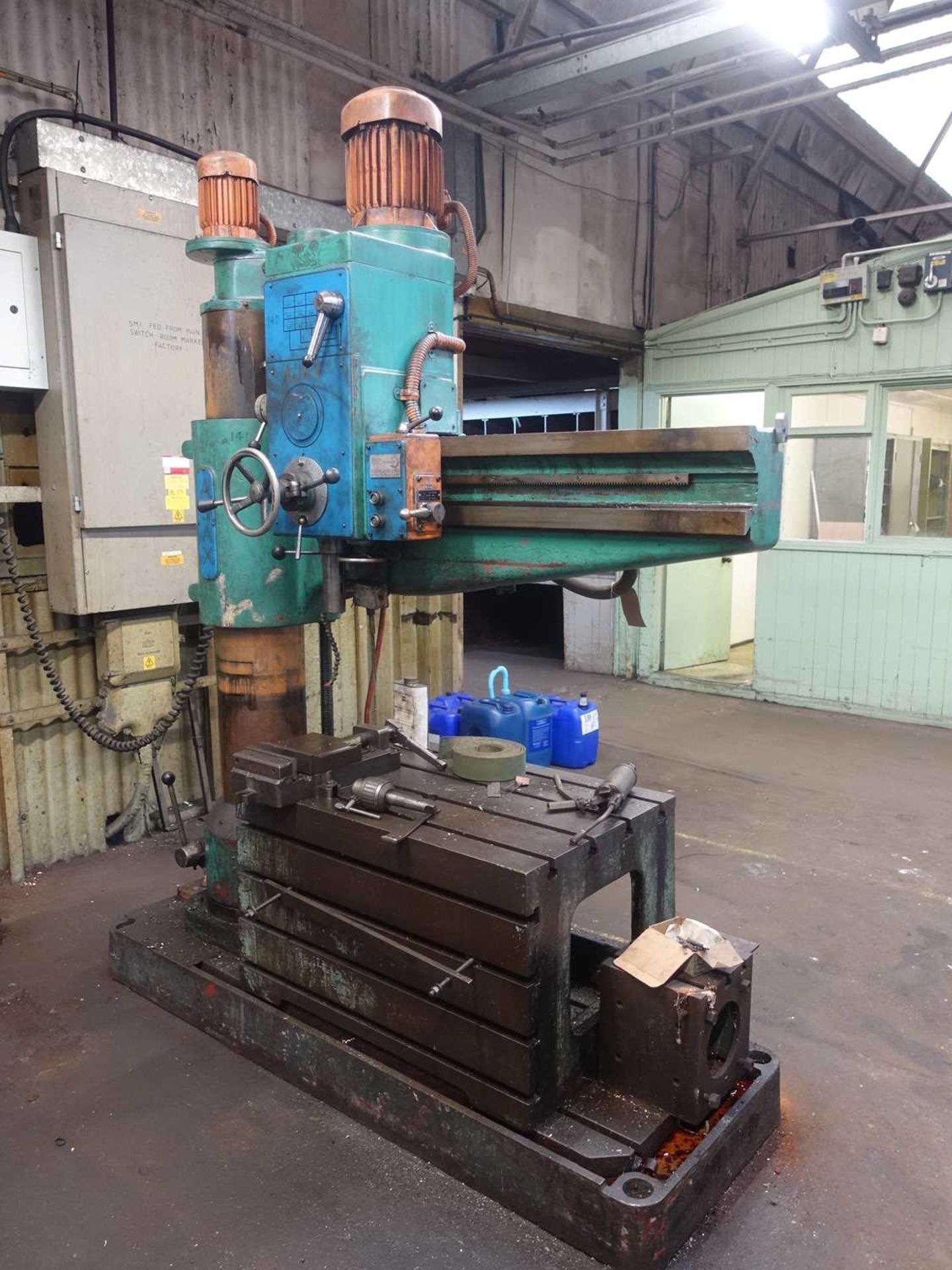 +VAT Ajax type 16493 radial drill with cube and 6" machine vice, serial number: 7977
