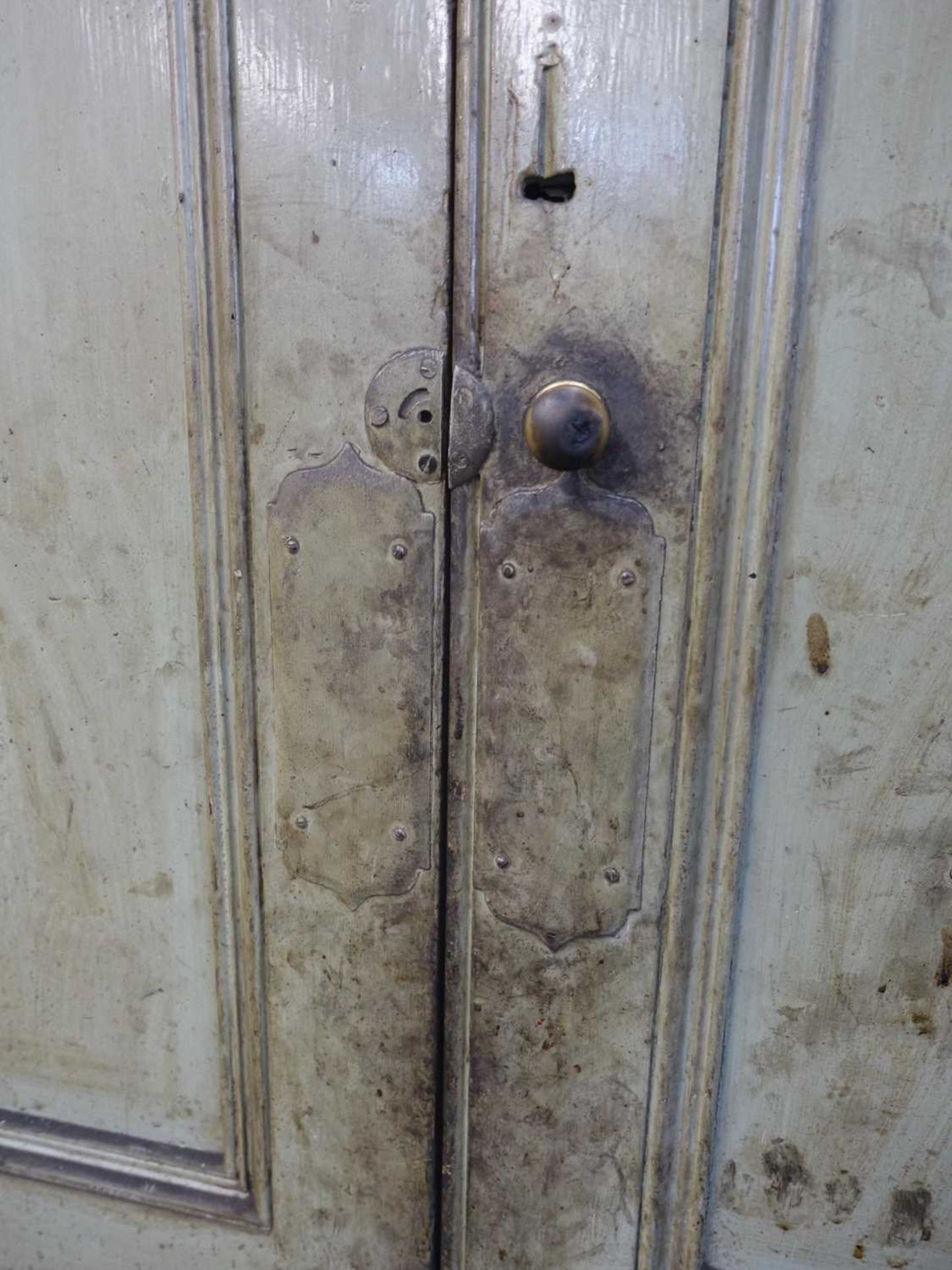 +VAT Victorian painted pine 4 door cupboard - Image 3 of 4