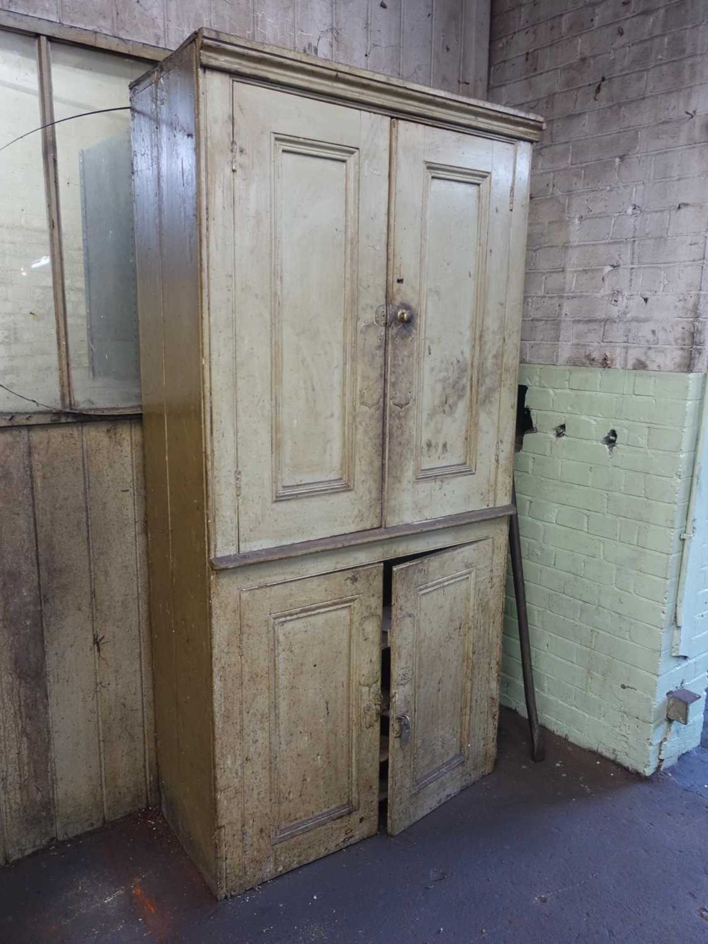 +VAT Victorian painted pine 4 door cupboard