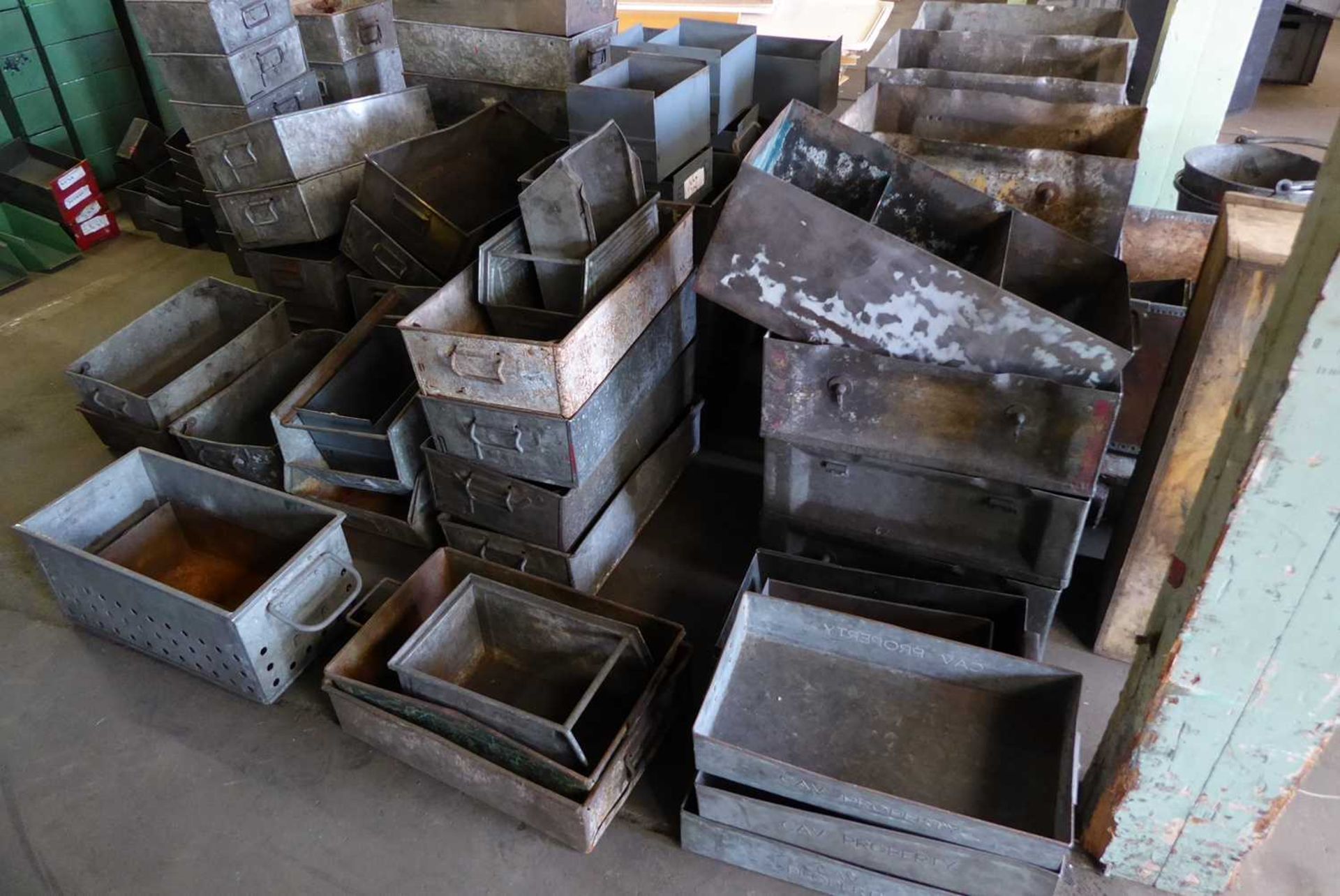 +VAT Large quantity of galvanised tote trays and other similar metal containers - Image 3 of 5