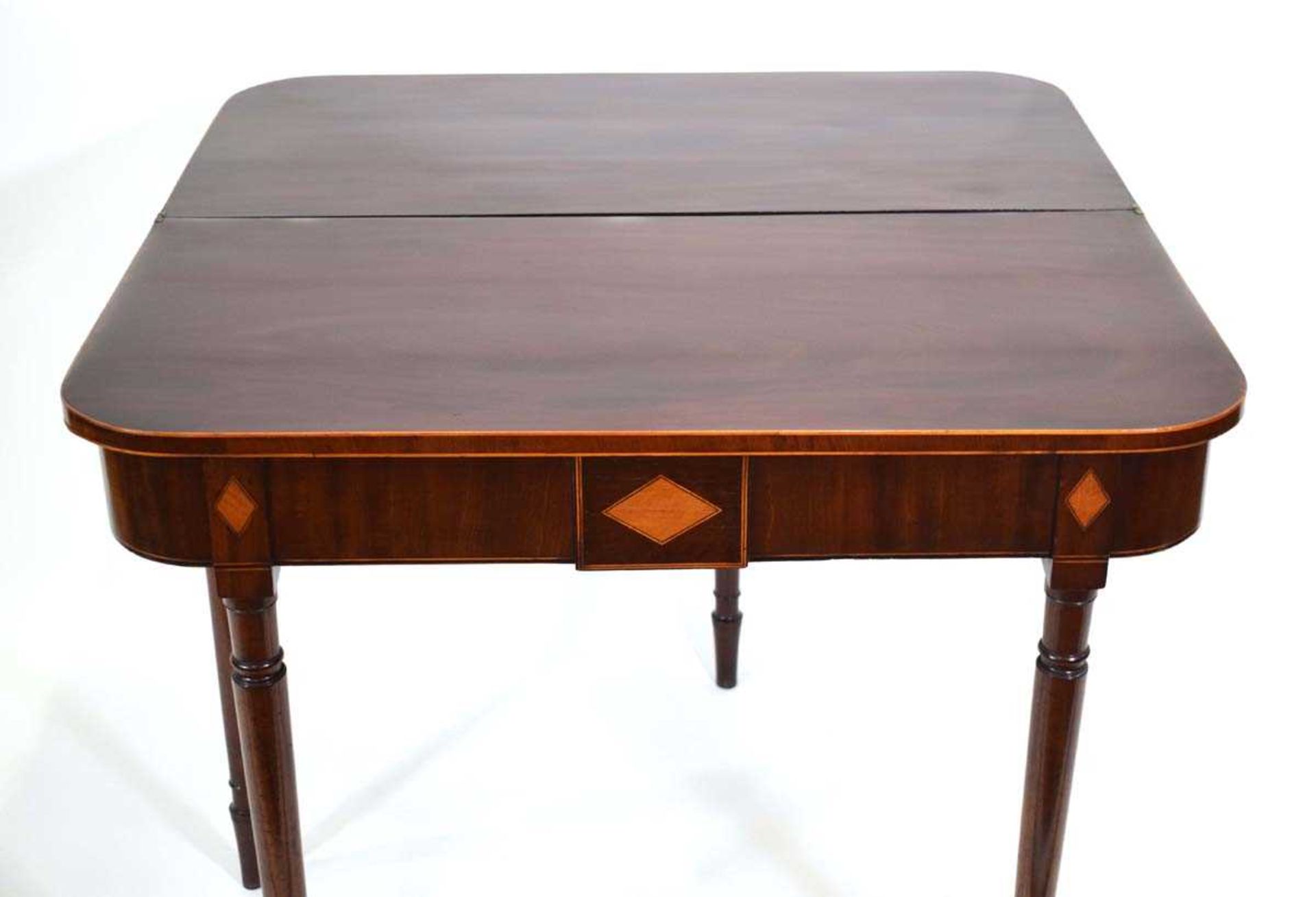 An early 19th century mahogany and satinwood strung tea table, the break-front frieze with marquetry - Image 3 of 3