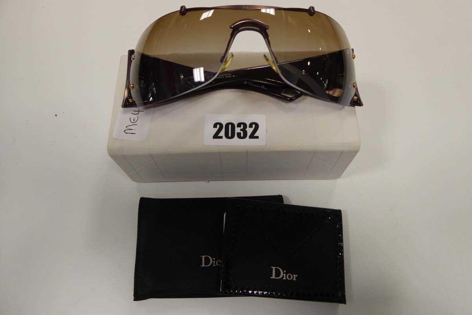 Pair of ladies Christian Dior sunglasses with pocket mirror, model no. DIORITO2