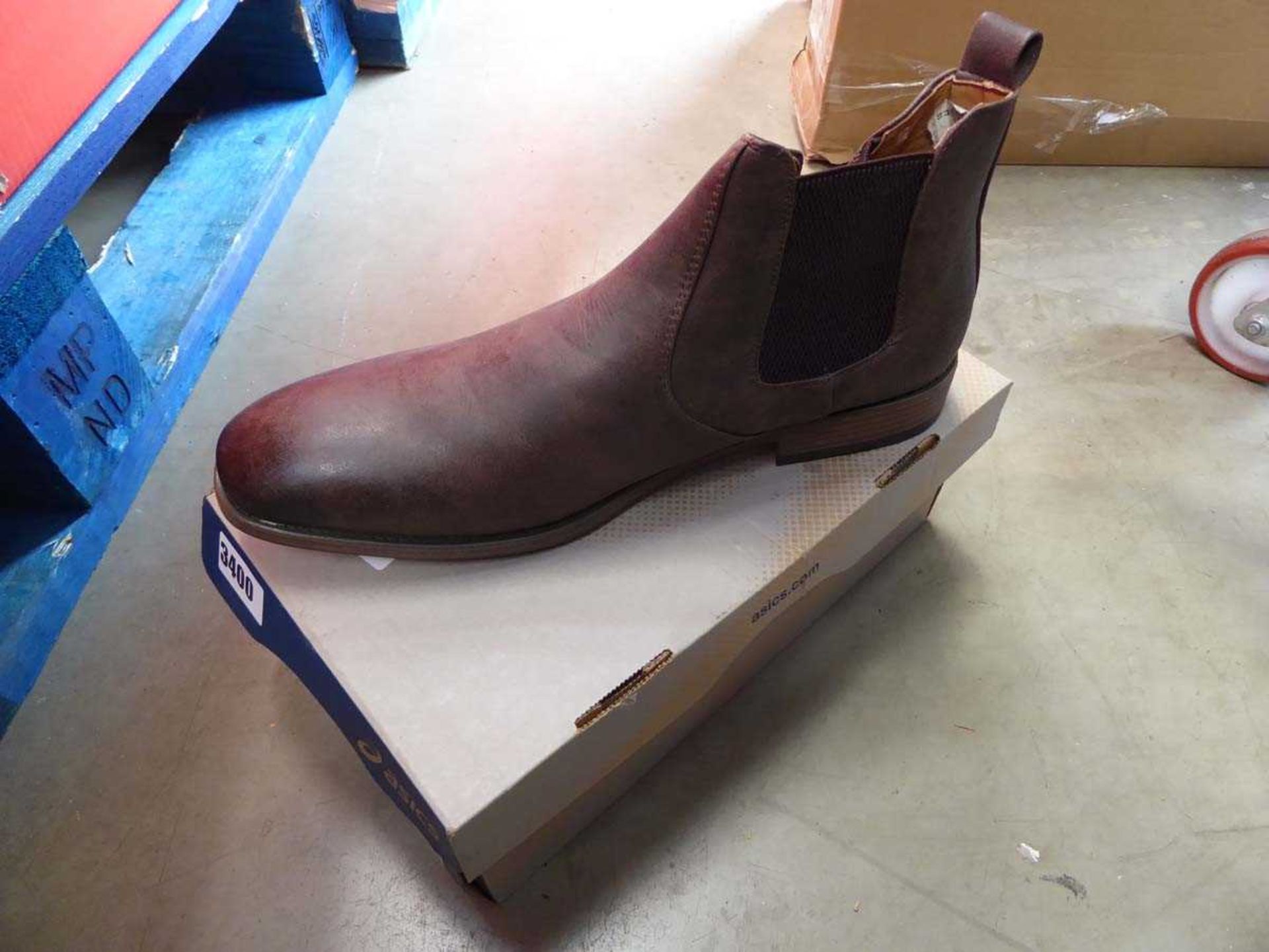 Pair of mens Chelsea style boots, size 10