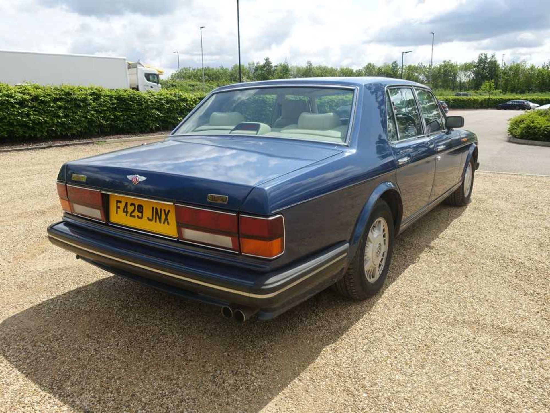 1989 (F registration) Bentley Turbo R 6750cc V8 automatic 4 door saloon in blue, registration F429 - Image 8 of 20