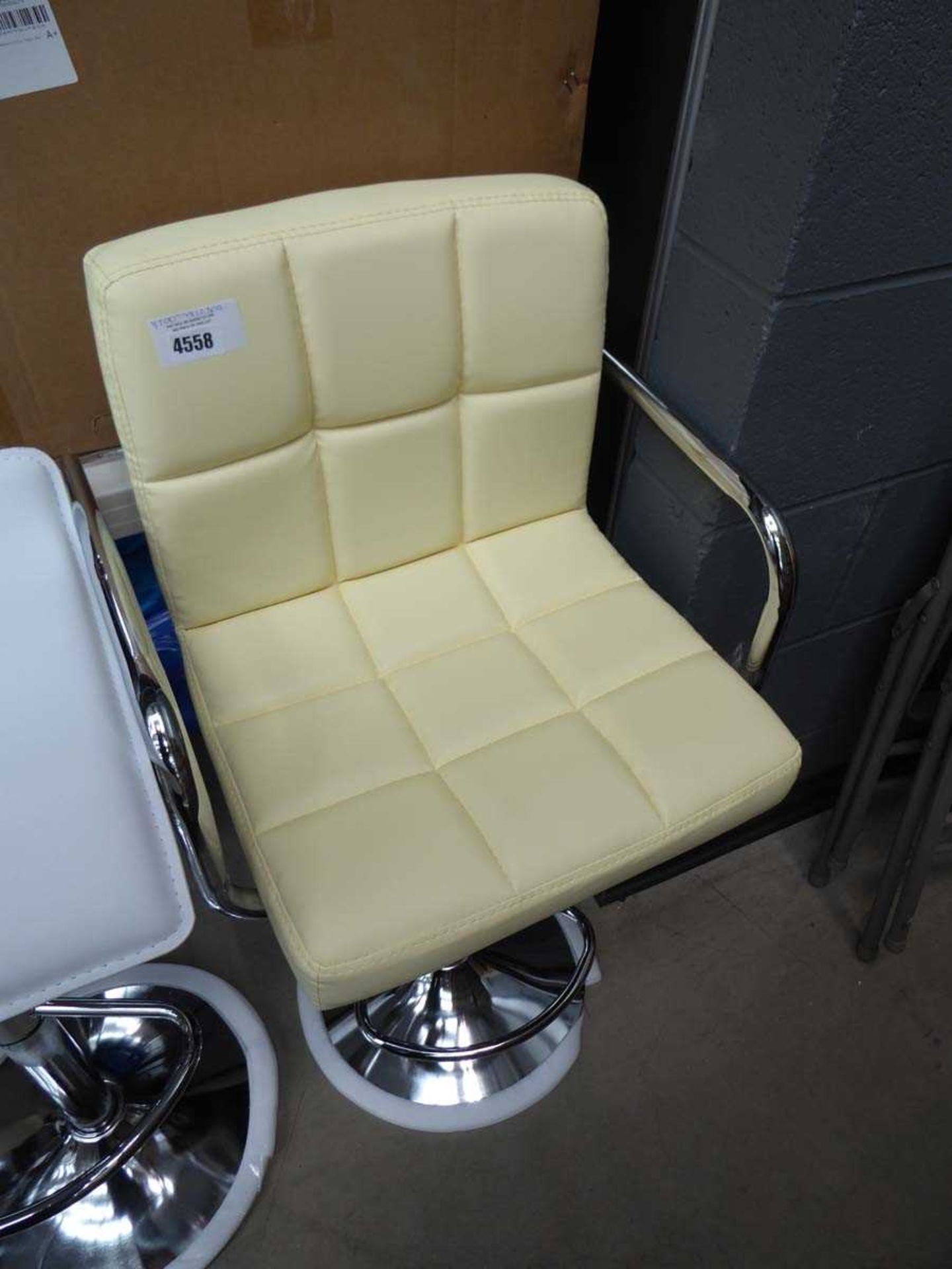 +VAT Cream chrome based bar stool
