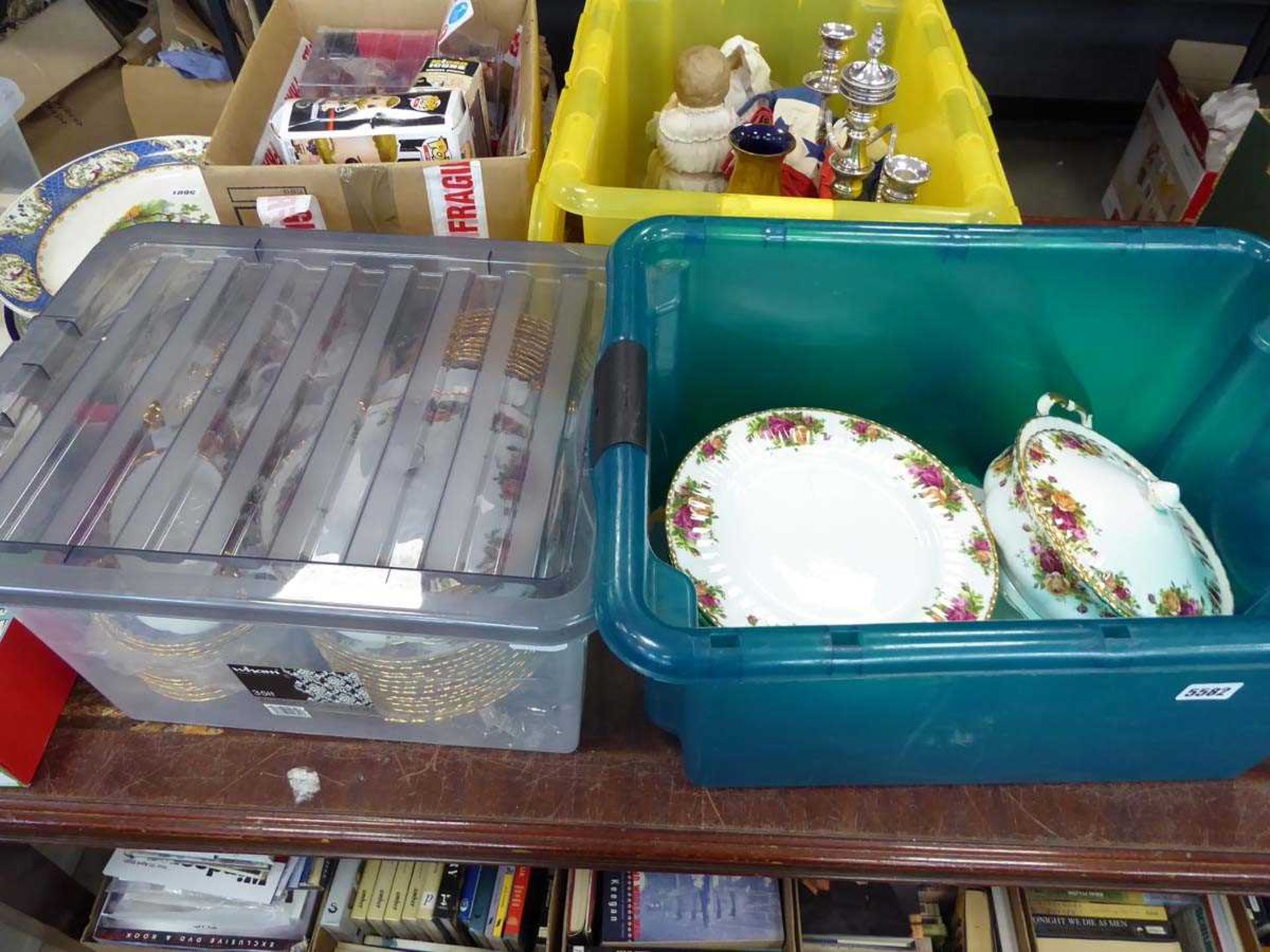 2 x boxes containing old country rose patterned crockery