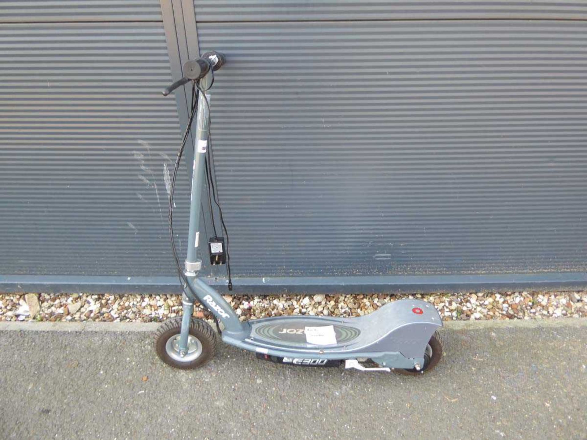 +VAT Razor electric scooter with charger