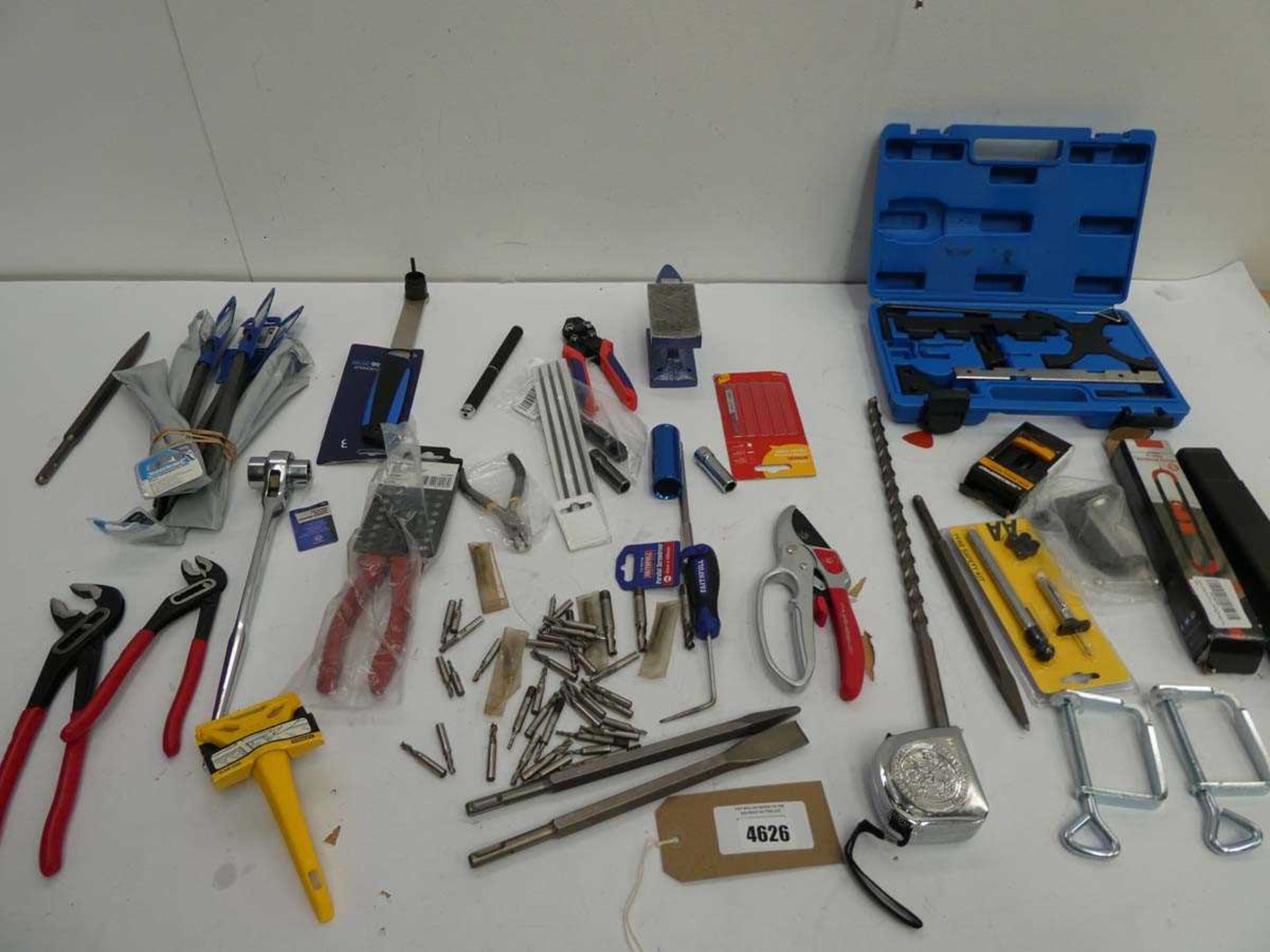 +VAT Wrench, chisels, drill bits, anvil, tape measure, sockets, files, adjustable spanners and other