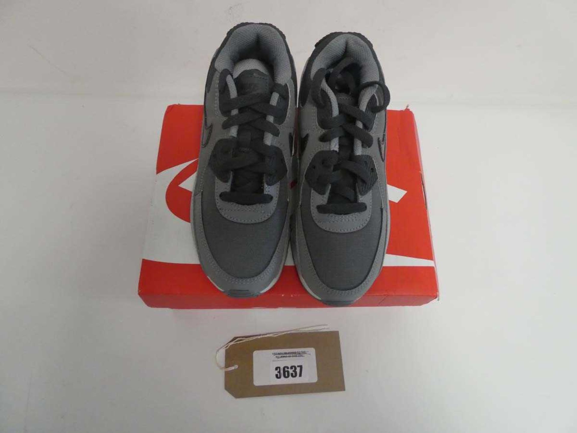 Children's Nike trainers in black/dark grey size UK2.5 (boxed)