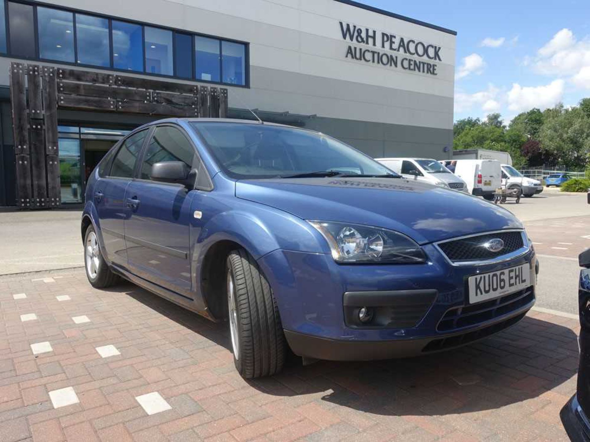 (2006) Ford Focus Zetec Climate in blue, first registered 20.06.2006, registration plate KU06 EHL, 5