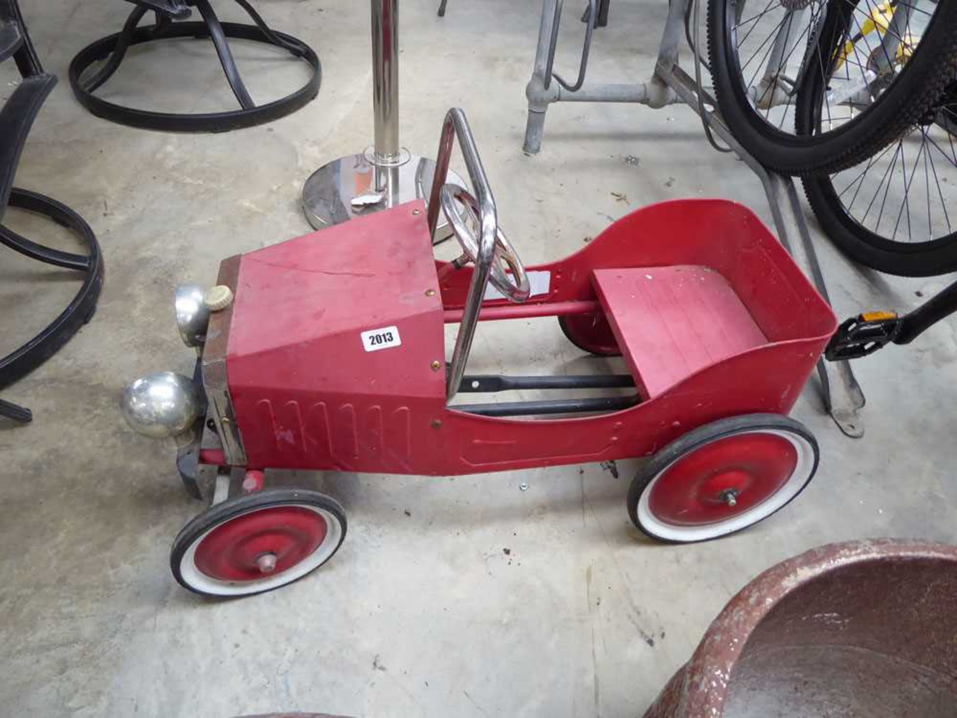Tin 4-wheeled vintage pedal cart