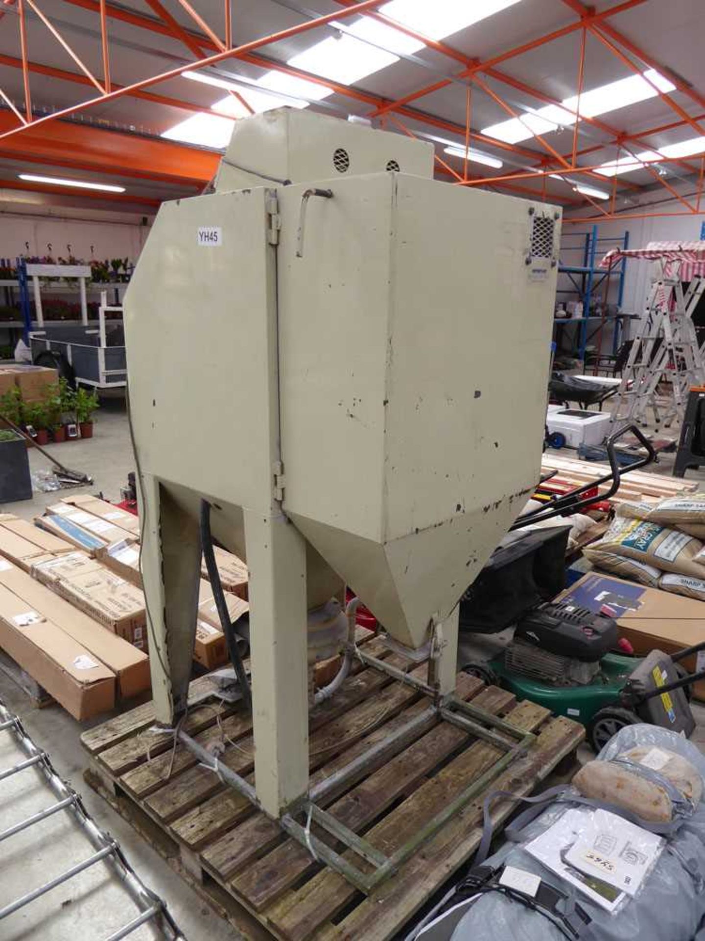 Butterfield MCR 240v sand blasting unit - Image 3 of 3