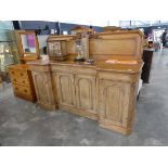 Edwardian light oak counter with 4 doors and 2 drawers (196cm. wide x 59cm. deep x 153cm. high)