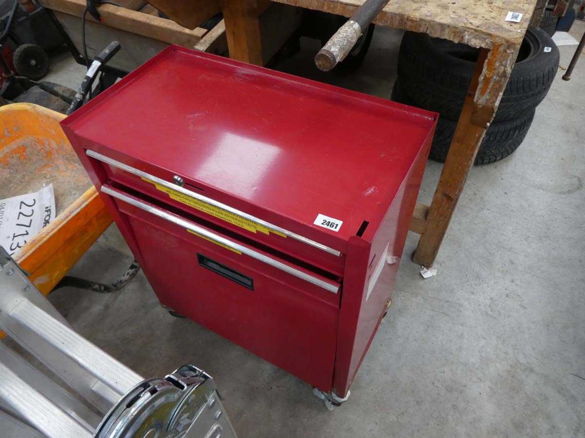 Red 3 drawer tool cabinet on wheels