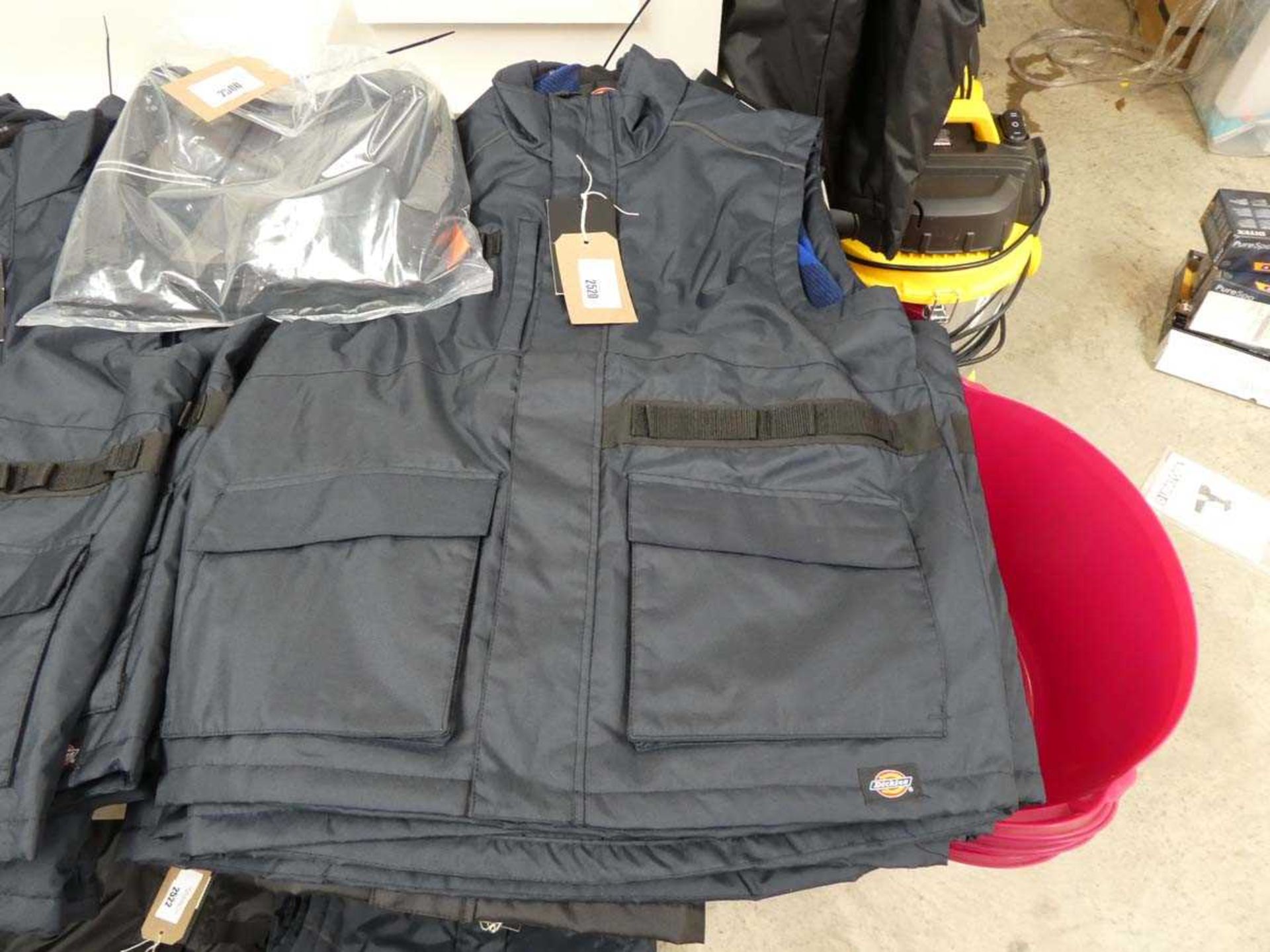 +VAT 5 mens Dickies work gilets in black or navy (size L) - Image 2 of 2