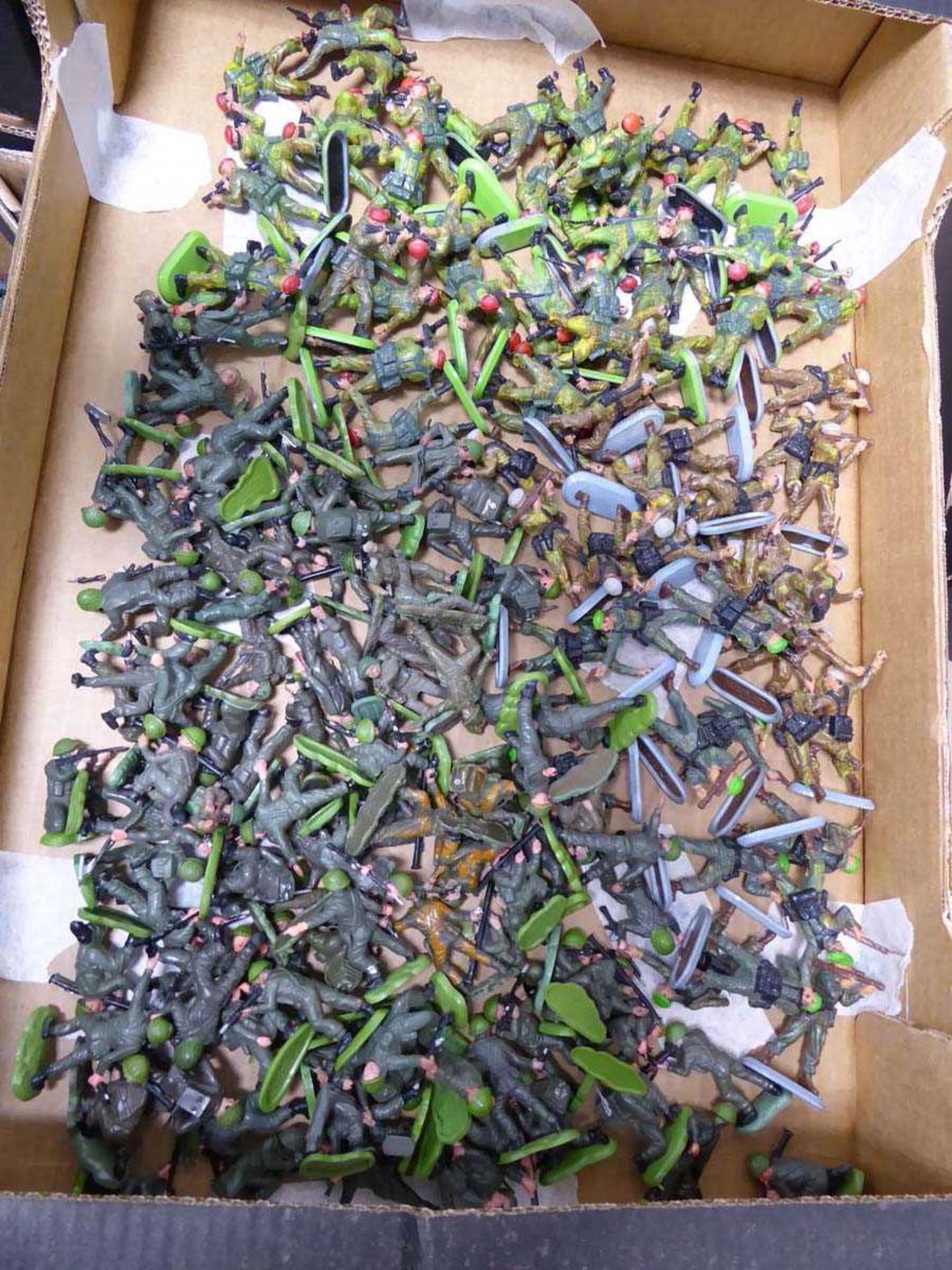 (G) 4 boxes of Britain's Deetail figures of mainly WWII - Image 6 of 8