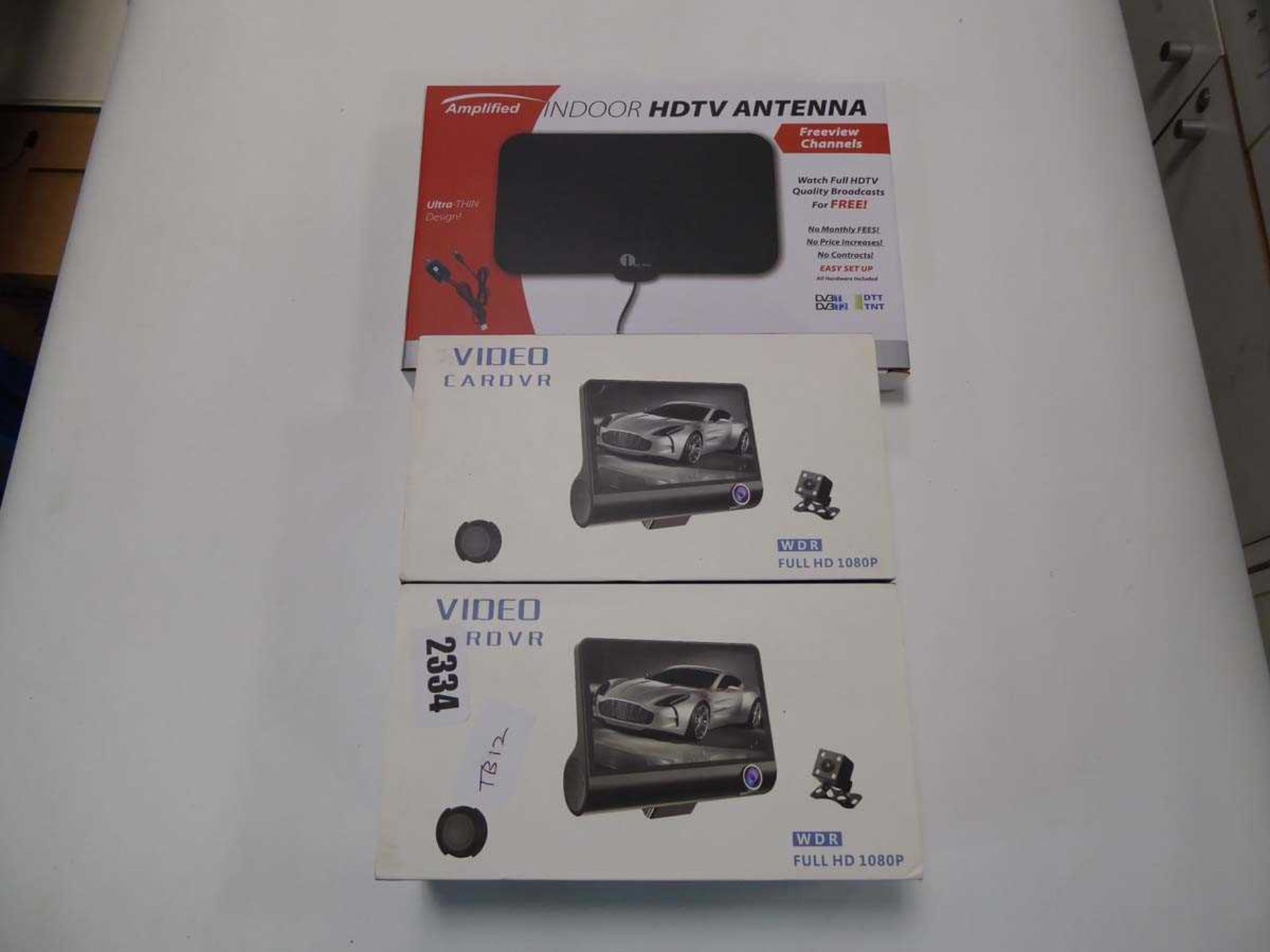 2 x Video car DVR with HD, and an amplified indoor HDTV antenna