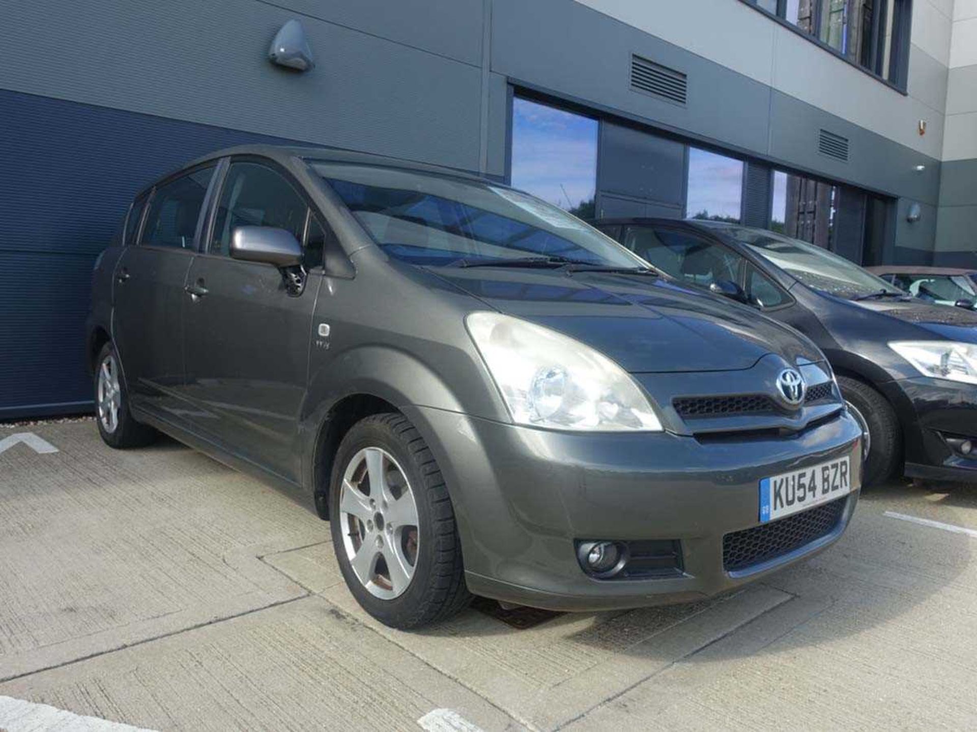 2004 Toyota Corolla Verso VVT-I T3 in grey, petrol, first registered 30/09/2004, Mot until 28/12/