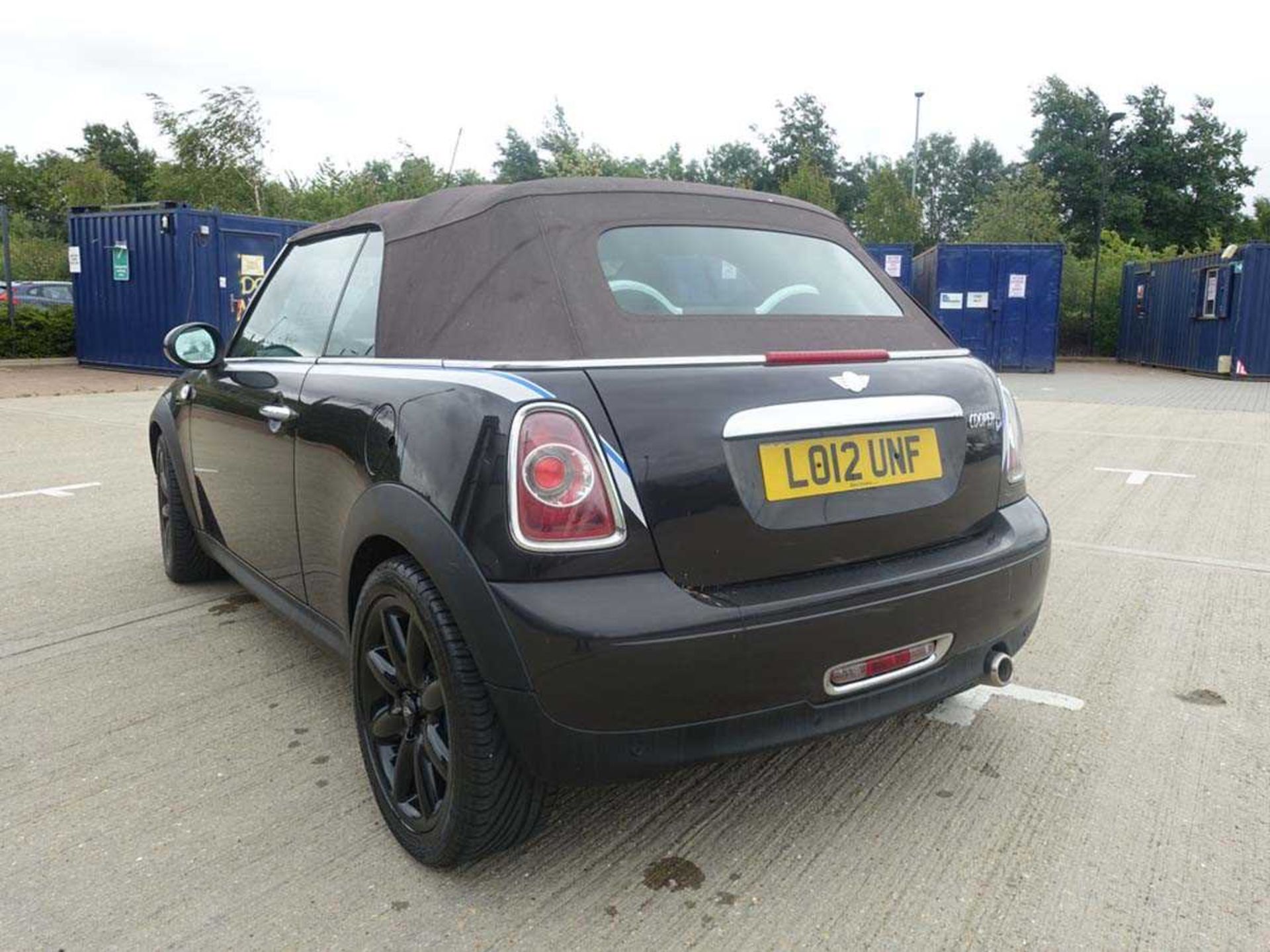 2012 Mini Cooper D Highgate convertible in brown, diesel, first registered 29/06/2012, Mot until - Image 6 of 16