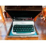 Vintage Remington travelling typewriter