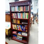 6 shelves with large quantity of Enid Blyton and other novels, plus reference books inc. Earth