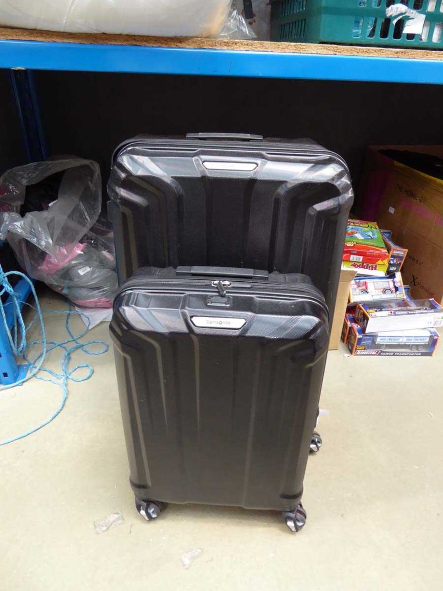 +VAT 2-piece hard shell Samsonite suitcase set