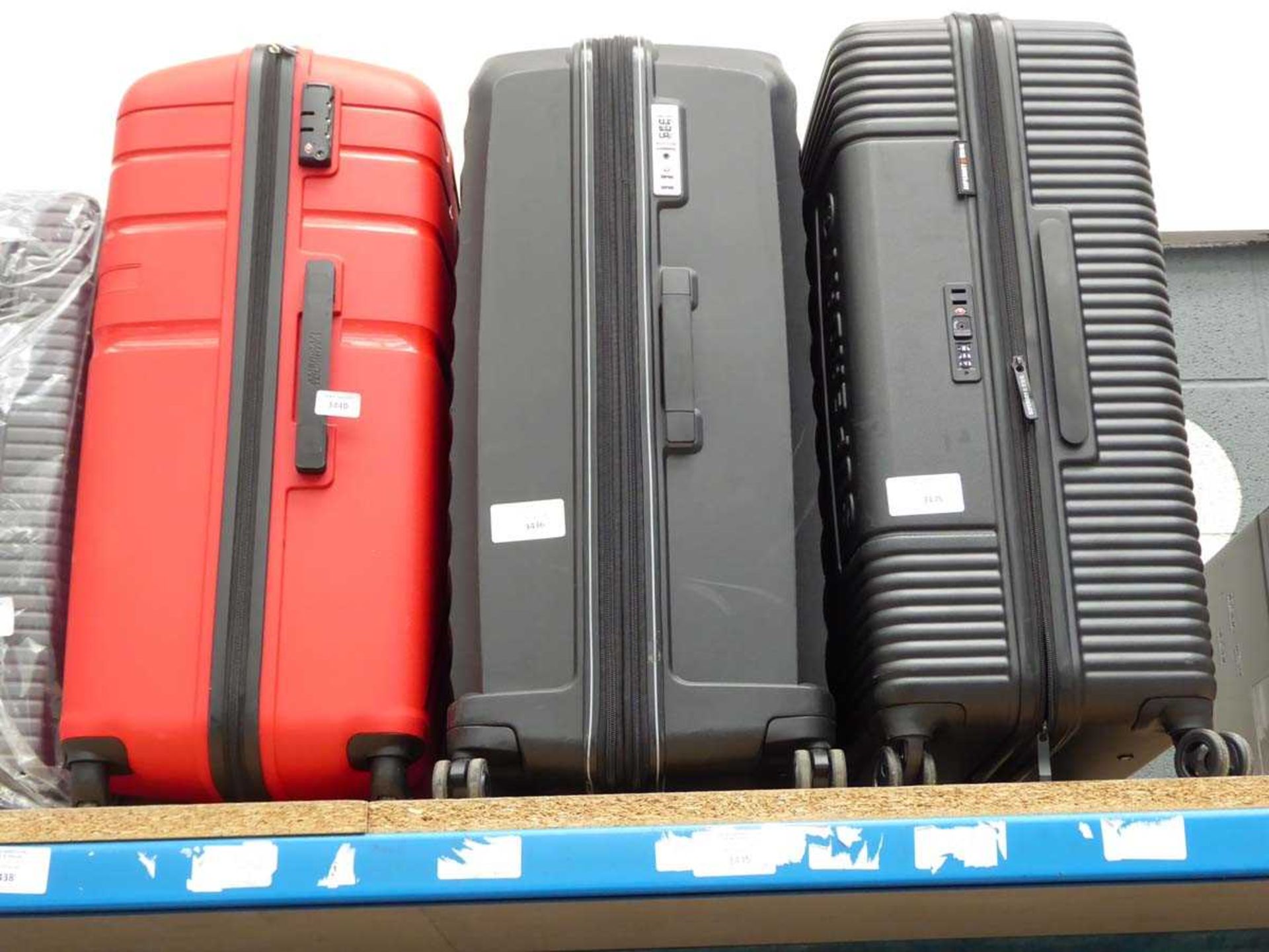 +VAT 3-piece hard shelled suitcase set