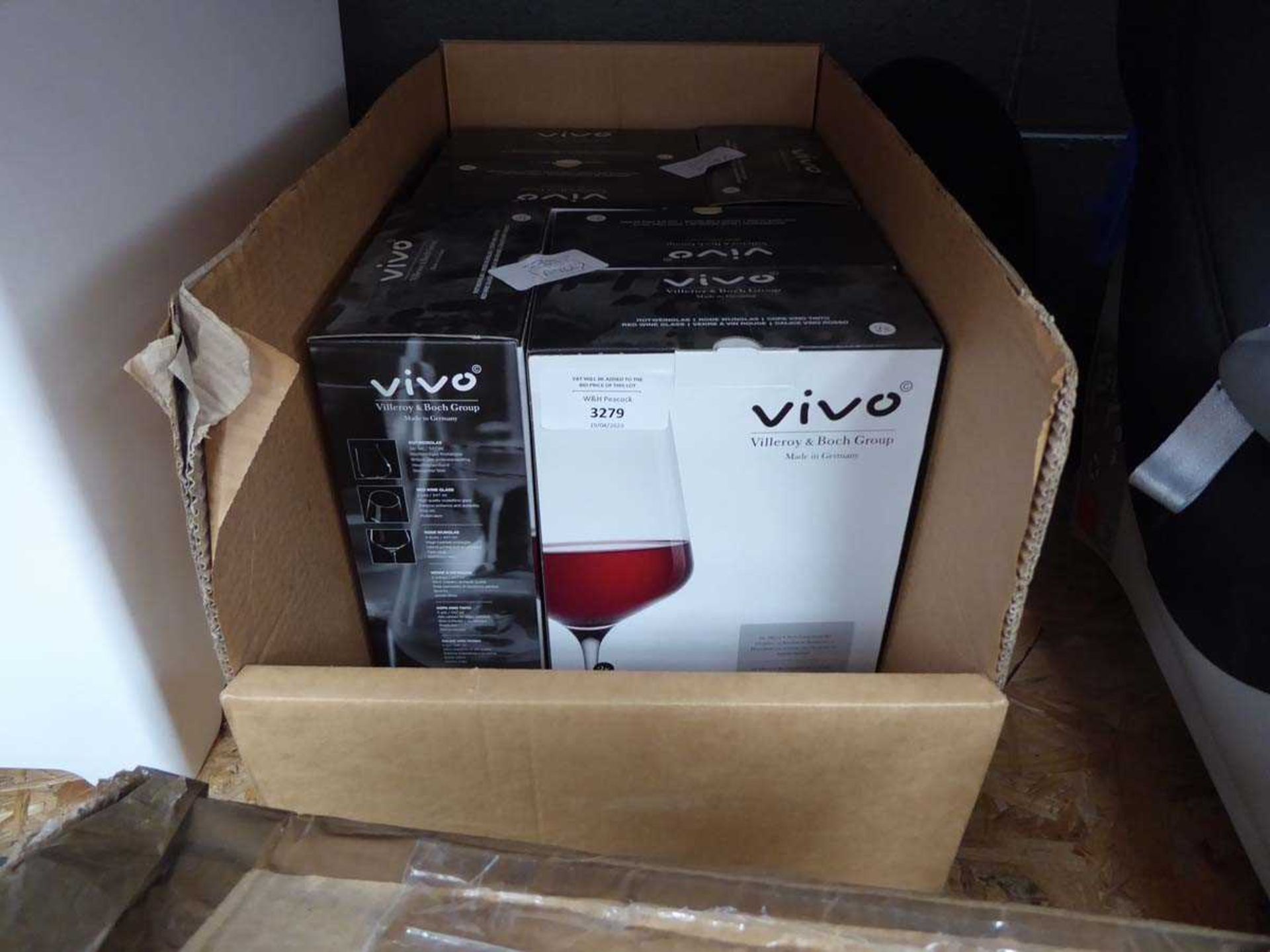 +VAT Box of Vivo wine glasses