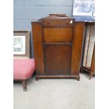 Oak students bureau with bookcases to the side