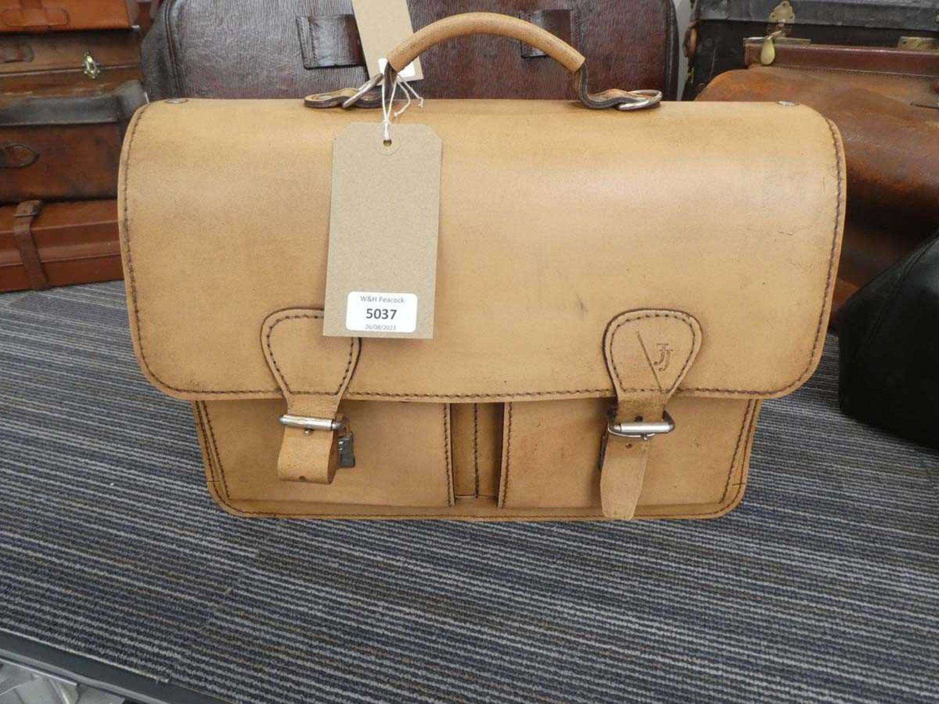 Pale tan leather satchel, width: 41cm