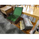 Cased Geraldo piano accordion made in Germany model 80