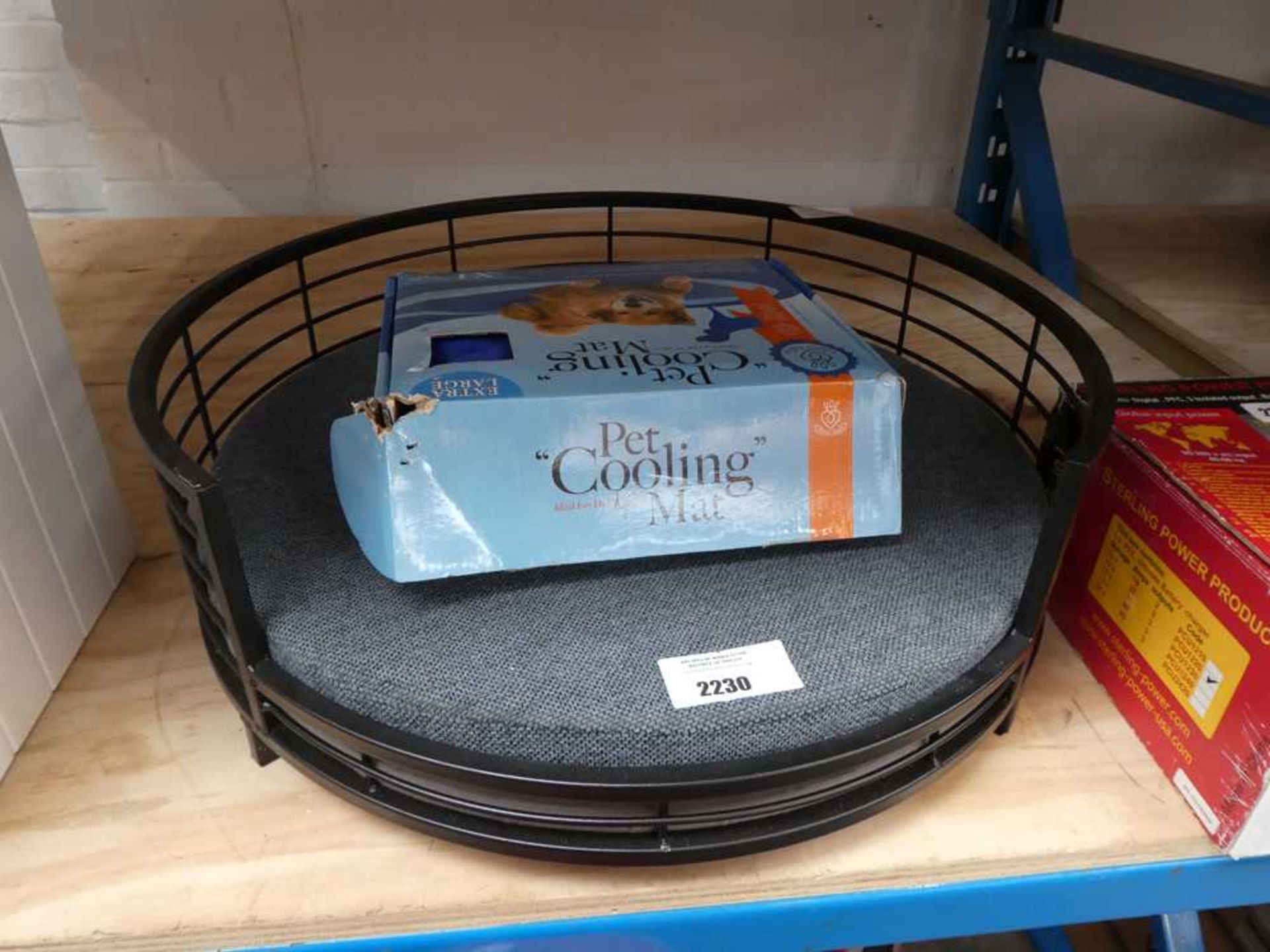 +VAT Black and grey circular dog bed with a boxed XL pet cooling mat