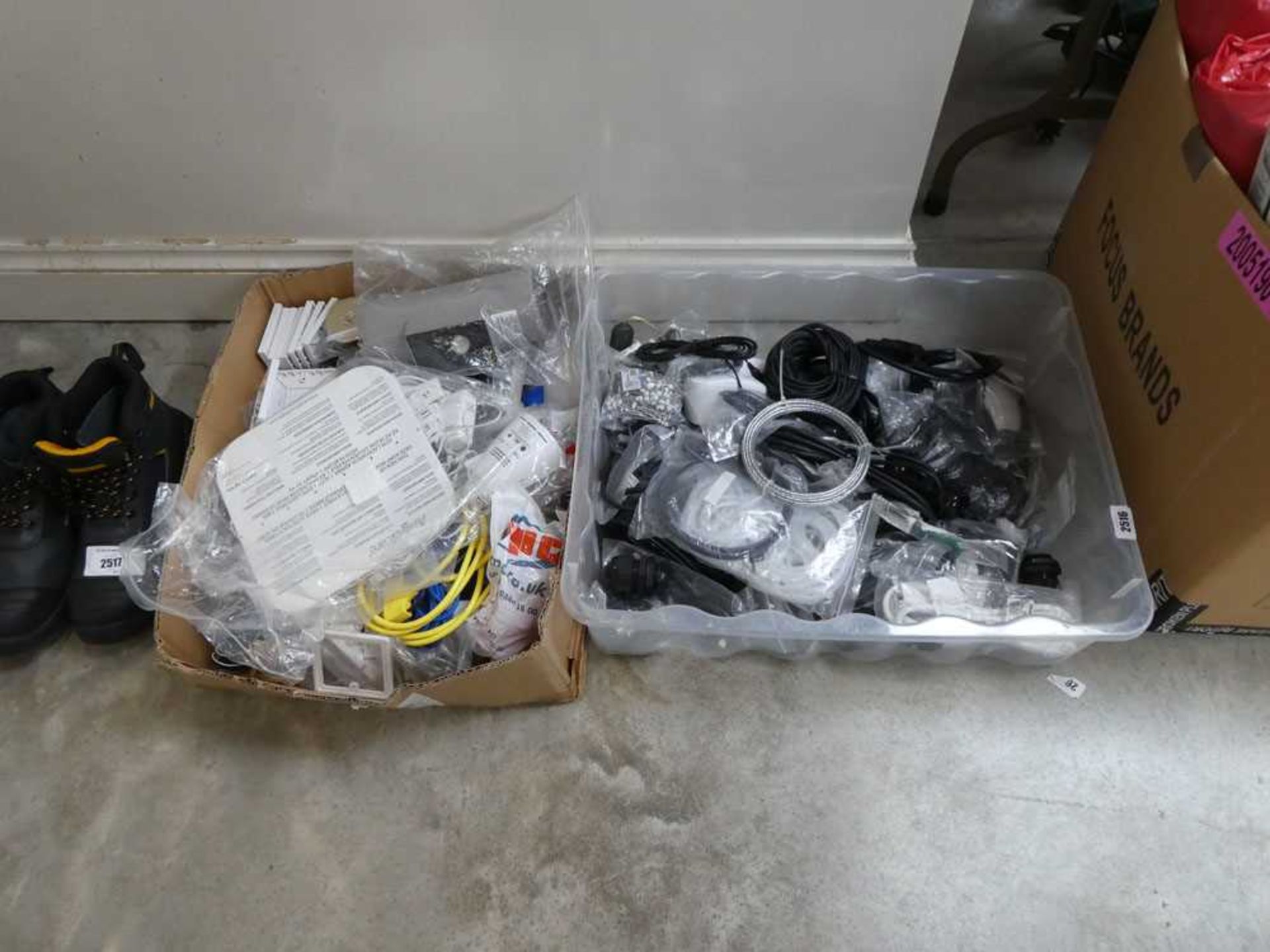 2 trays of electrical accessories