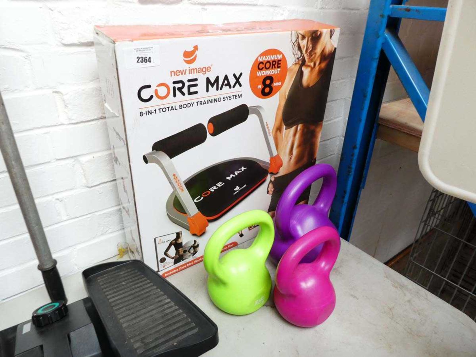 +VAT Boxed Core Max 8 in 1 total body training system with 3 Everlast kettle bells