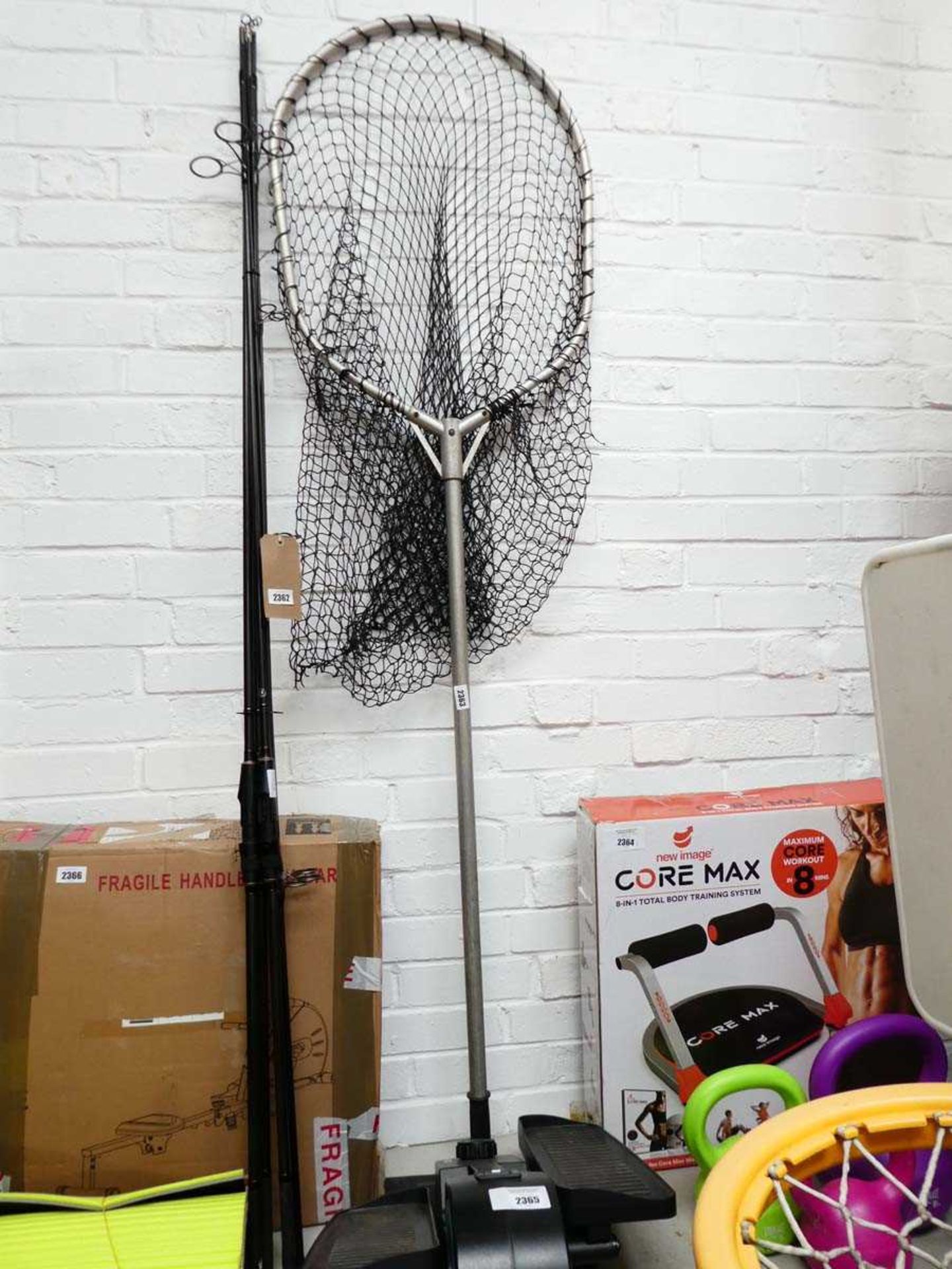 Fishing landing net