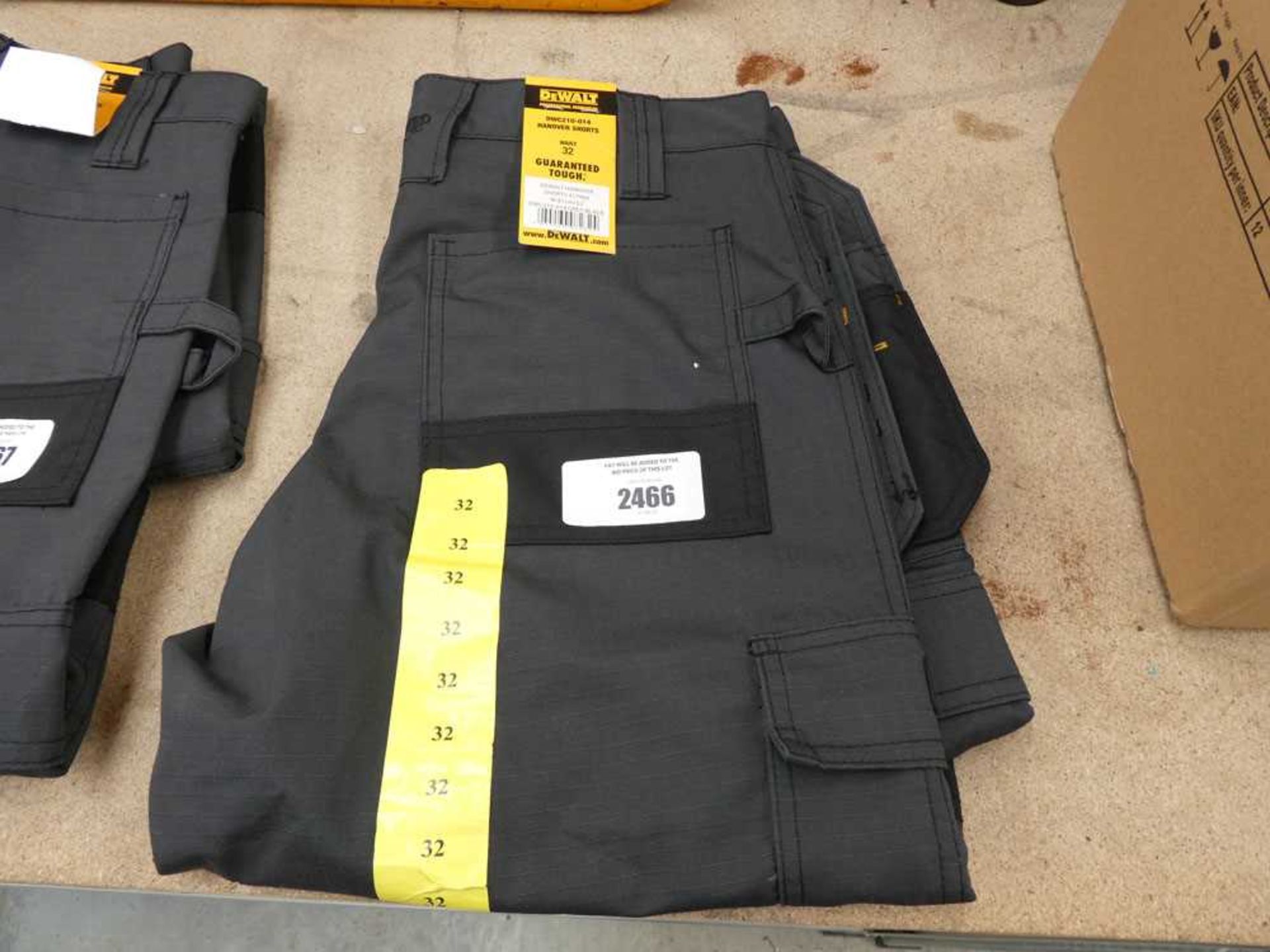 +VAT Pair of DeWalt work shorts (W32)