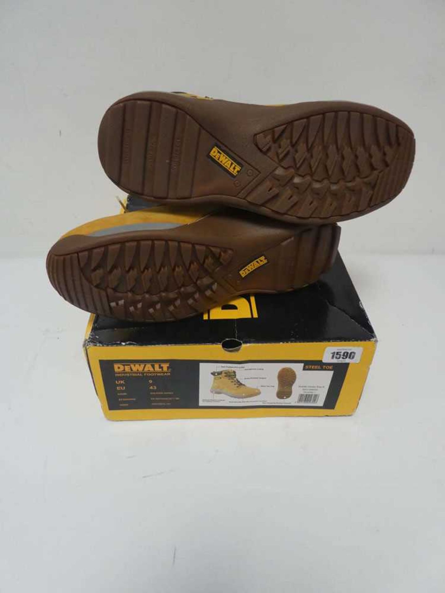 DeWalt safety boots Size UK9 (boxed) - Image 2 of 2
