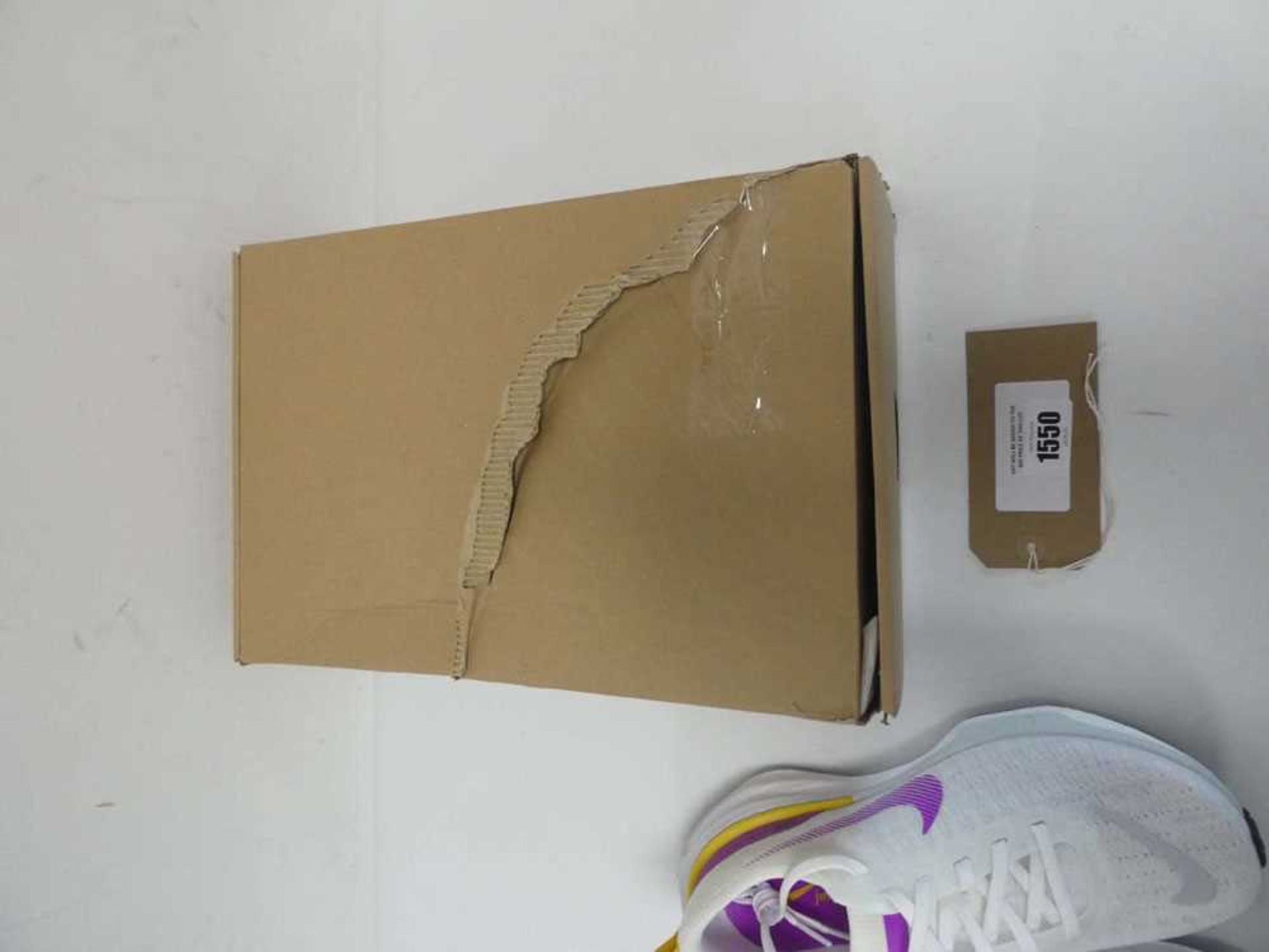 +VAT Nike ZoomX invincible run Flyknit size UK5 (boxed) - Image 3 of 3