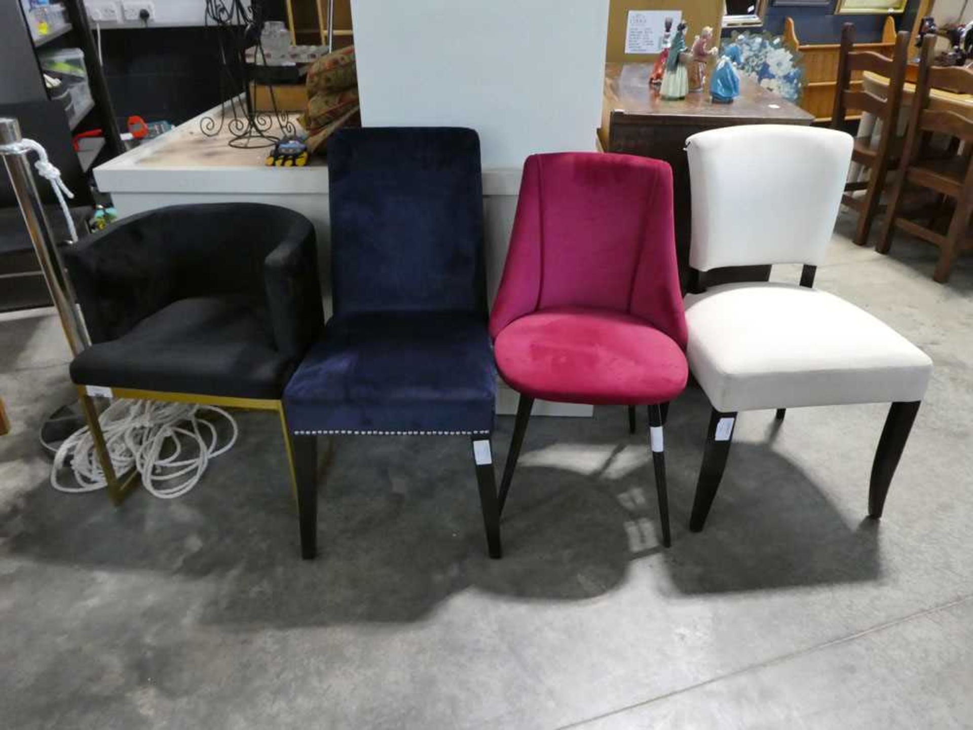 +VAT Assortment of 4 various dining chairs